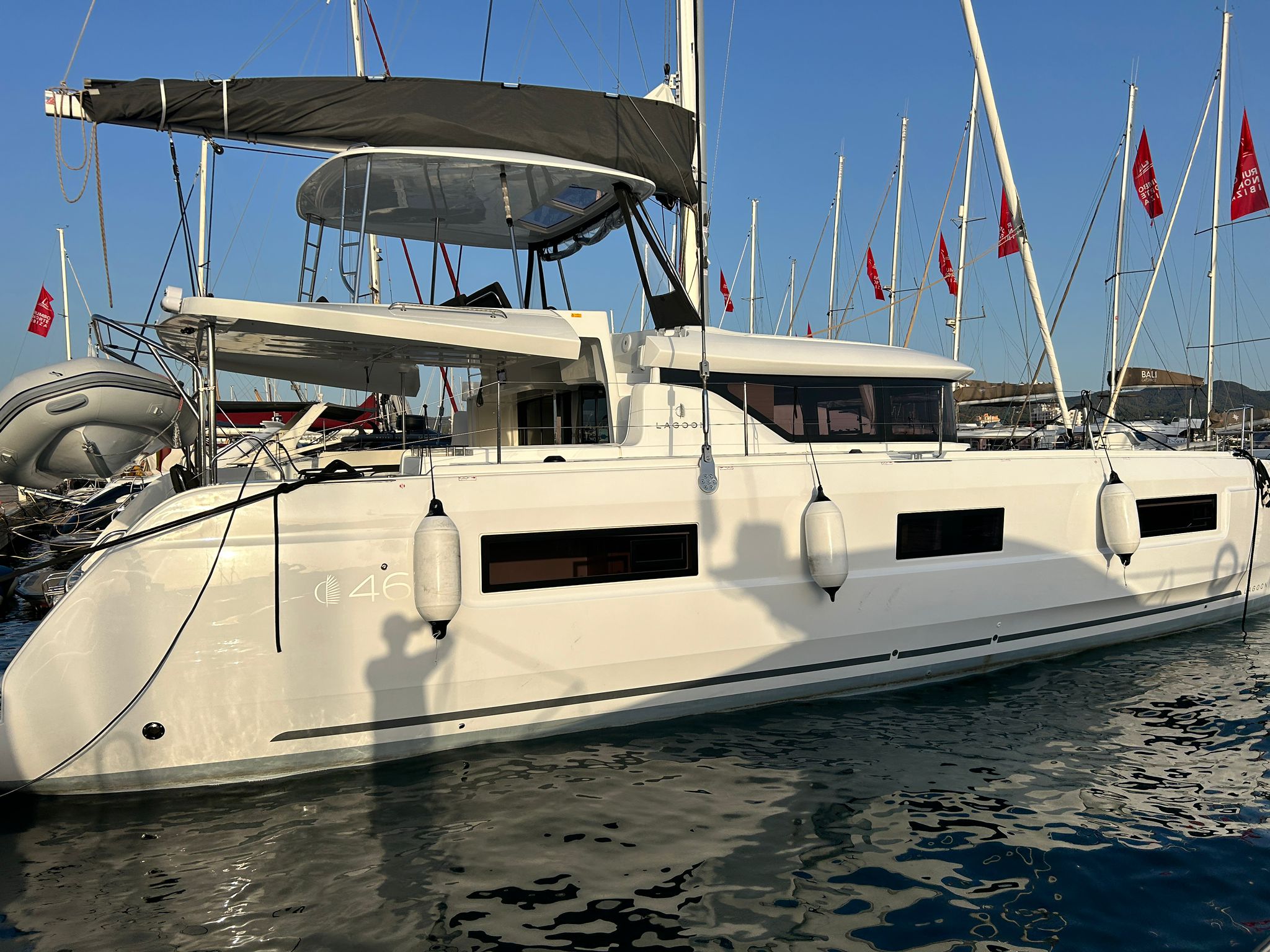 Lagoon 46 — photo 1