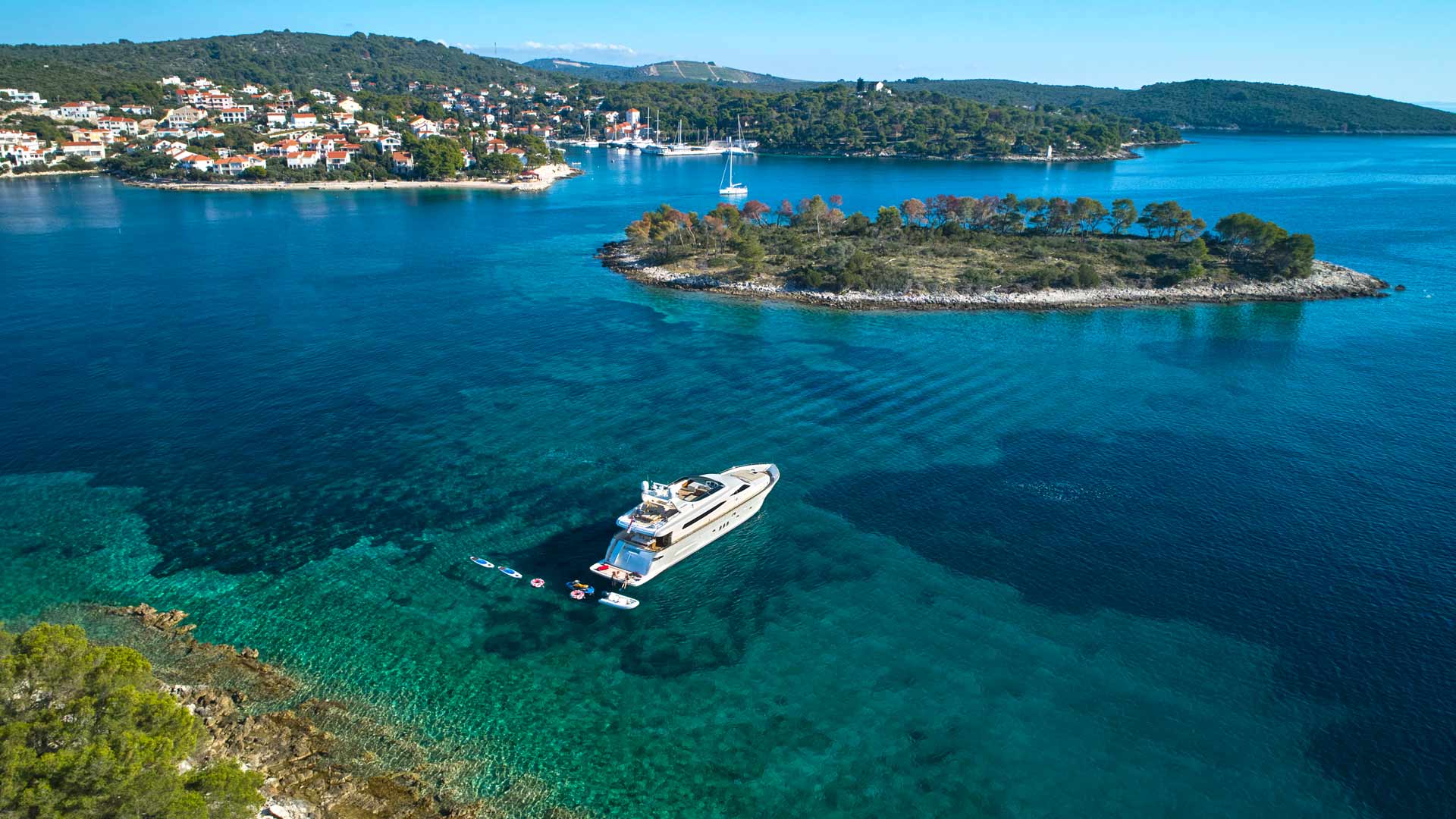 Photo #2 - Canados 86 (Karisma) in Baska Voda - 23431