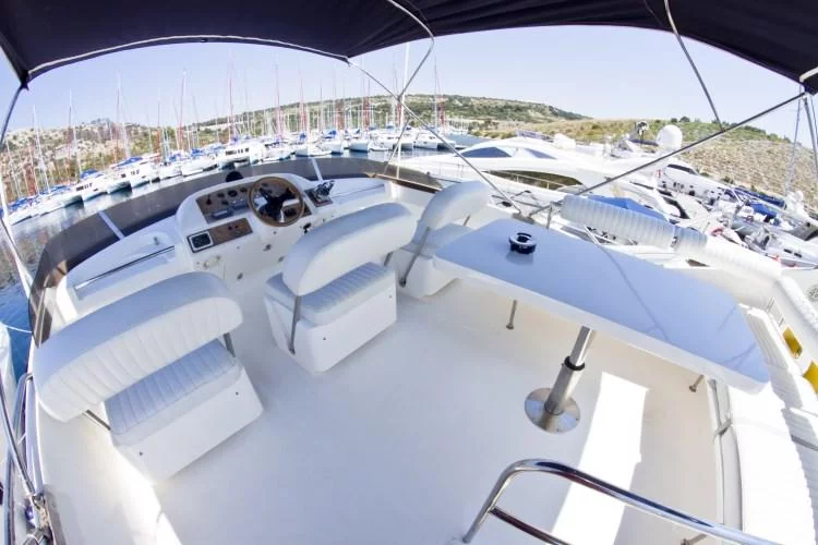 Princess 470 (Antares II) 6 - 14