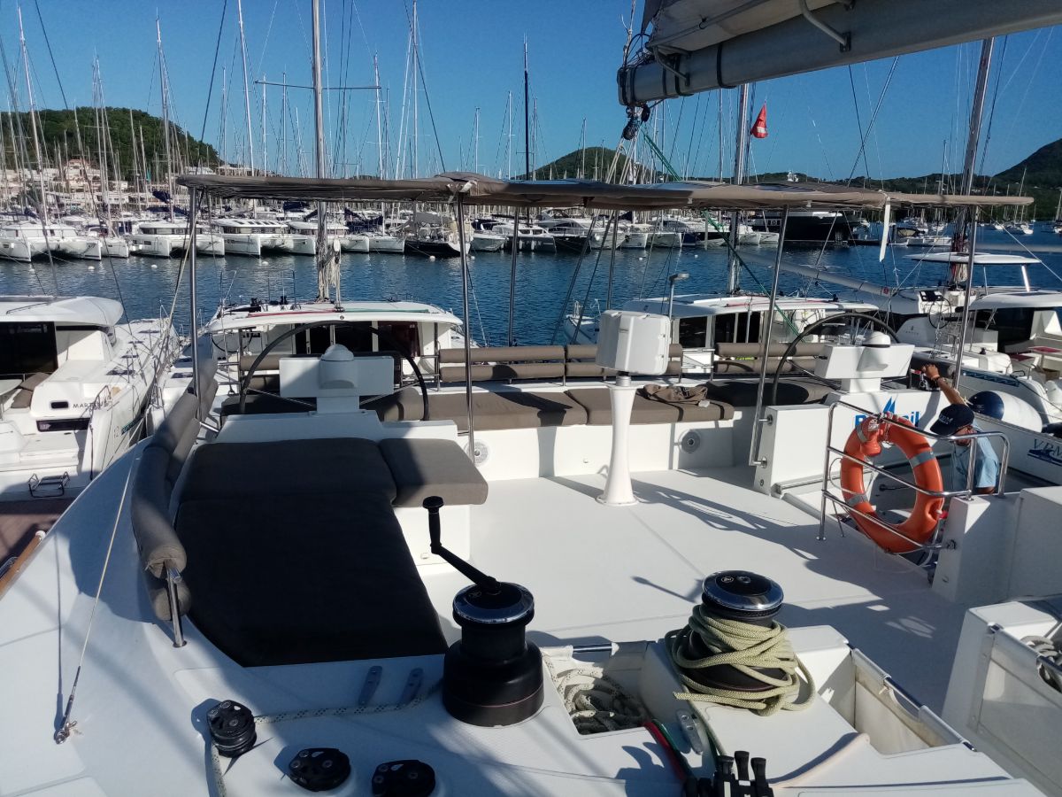Photo #2 - Lagoon 620 (Marlena) in Mahe - 25609