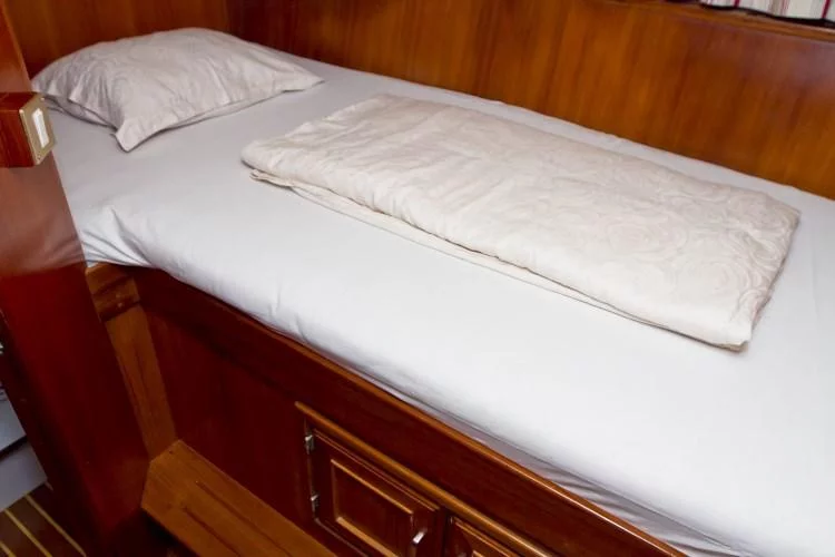 Staryacht 1670 (Holiday) 13 - 2