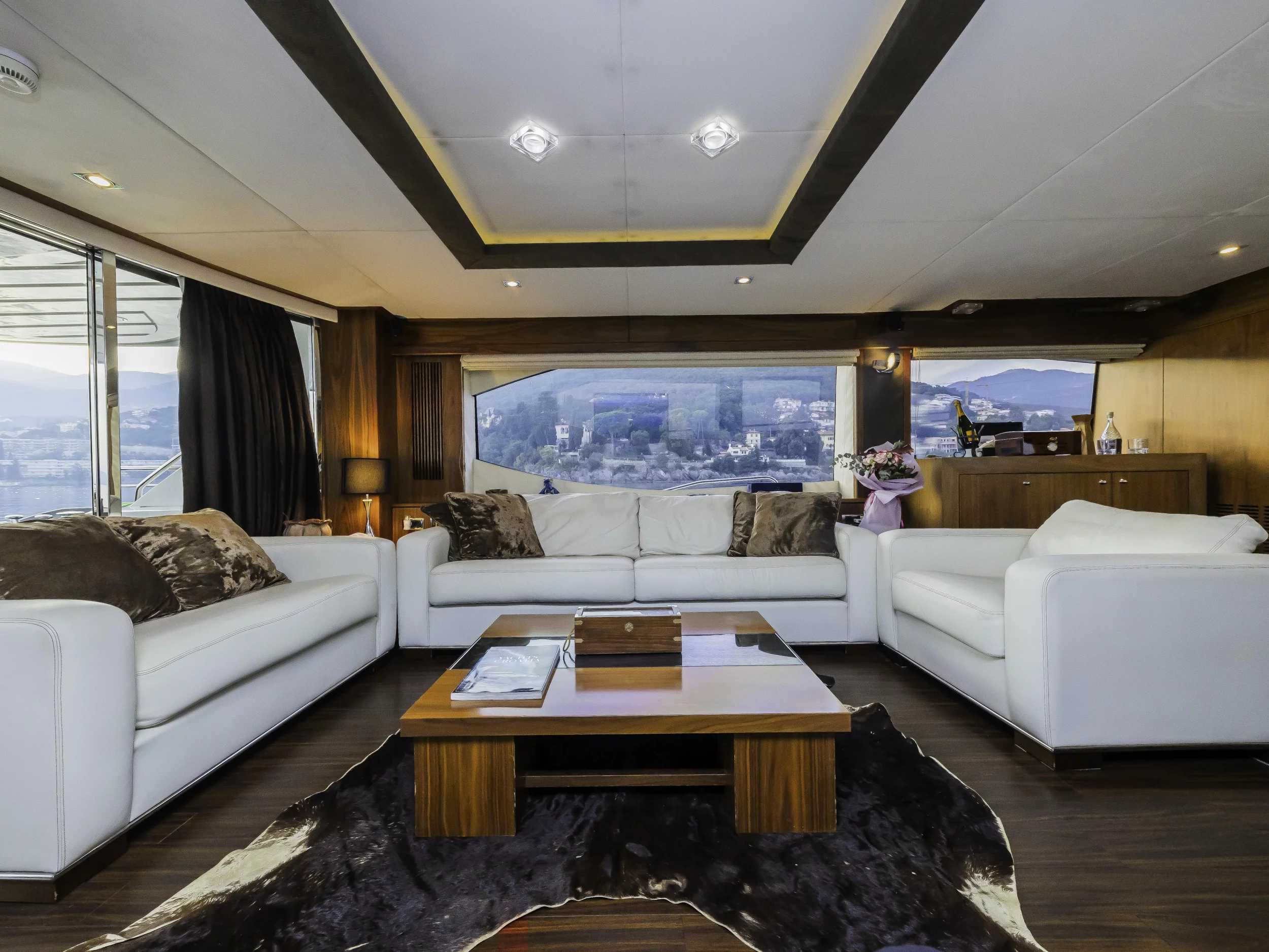 Sunseeker Yacht 86 (The Best Way) Interior image - 3