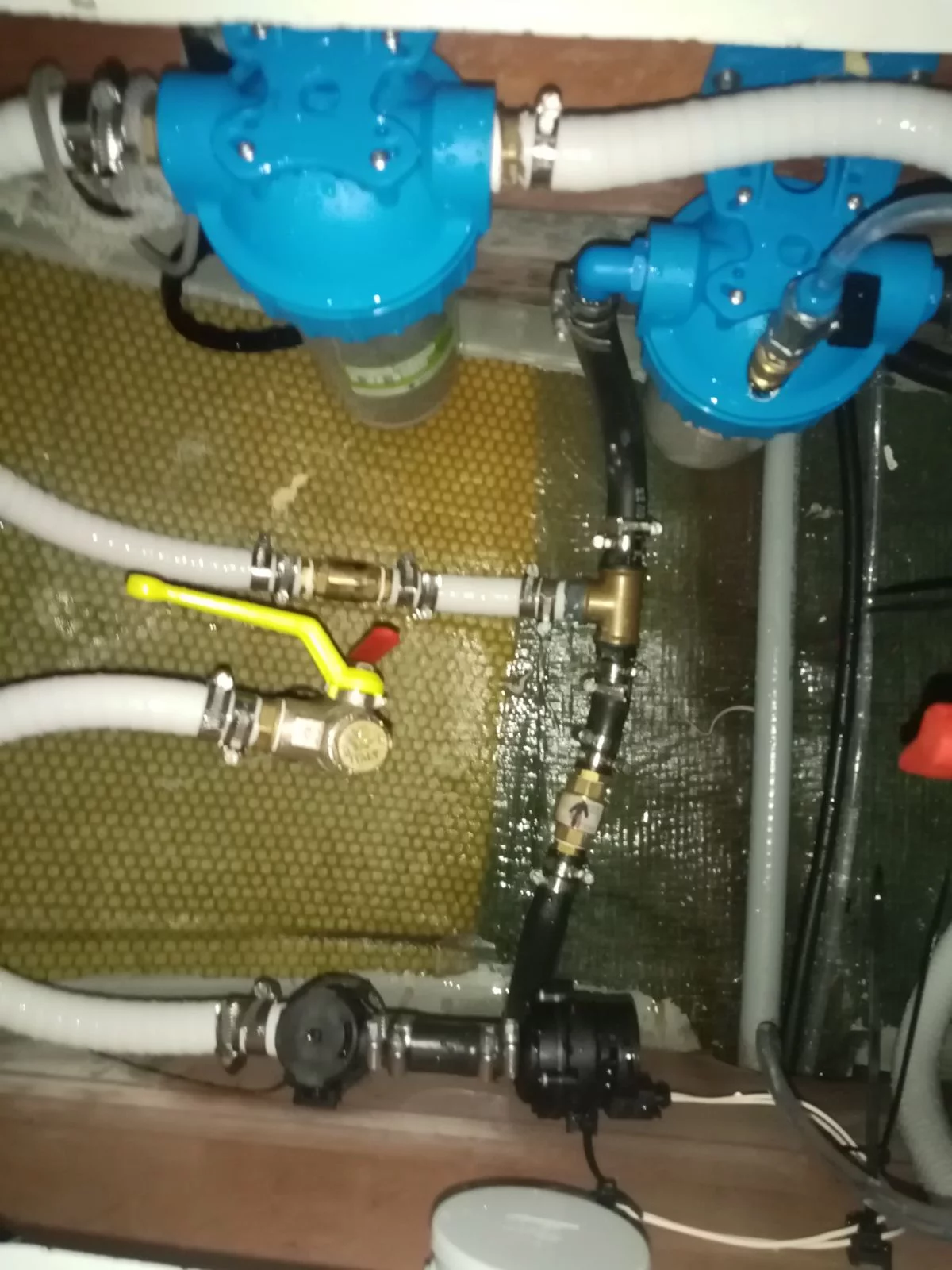 Lagoon 450 SporTop (Belle) Plumbing 1 - 12