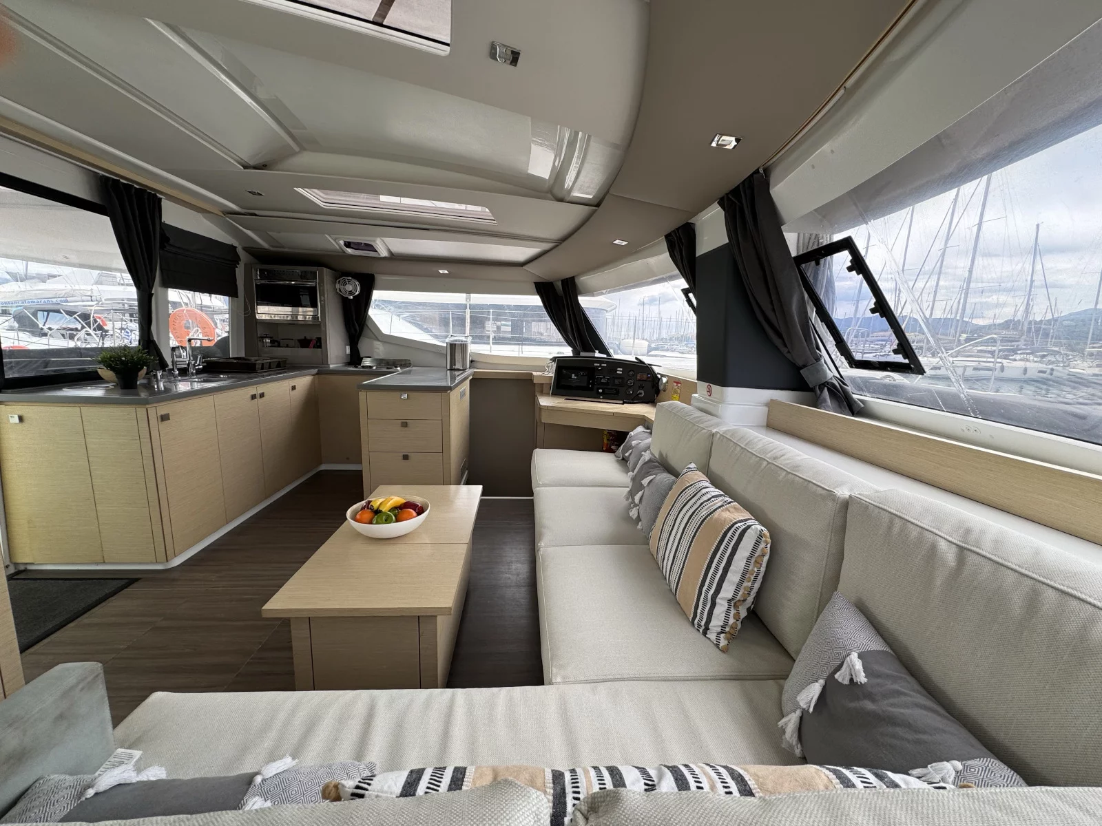 Helia 44 (SUNRISE) Interior image - 10