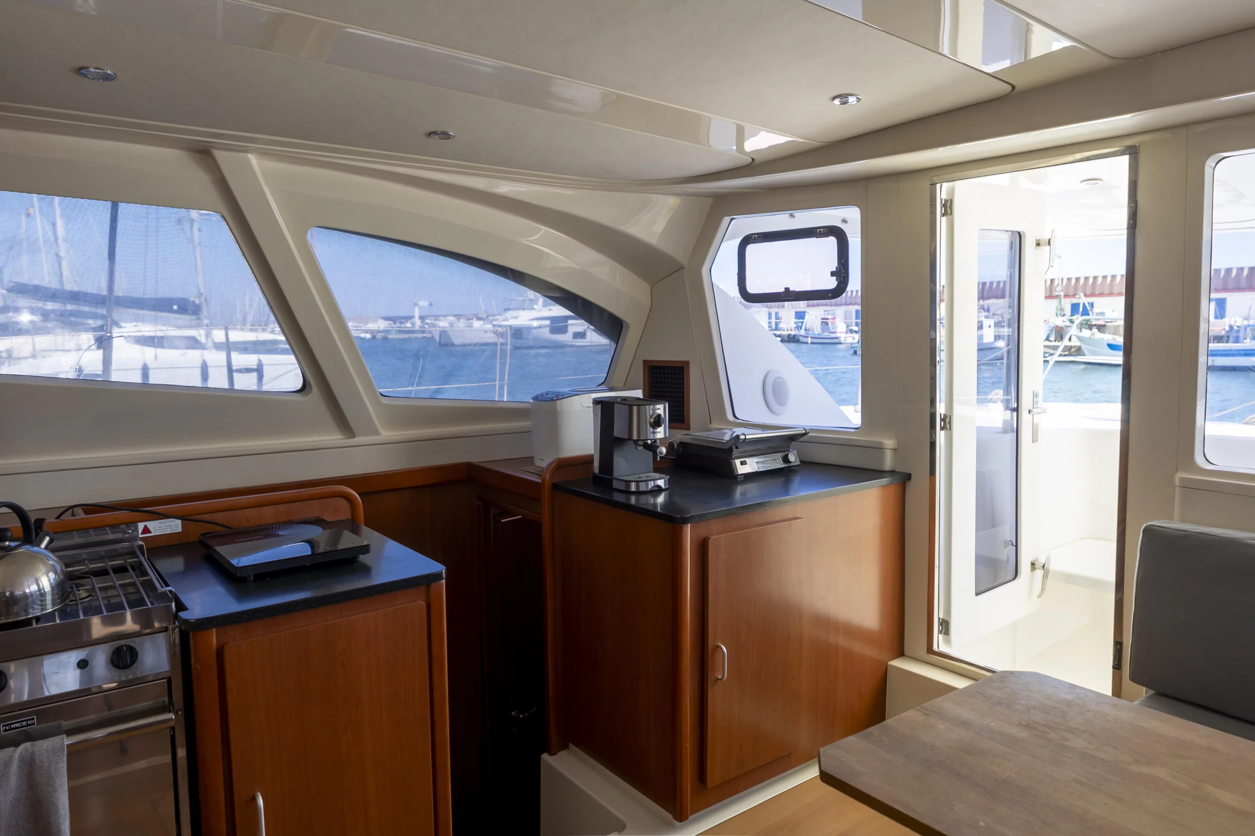 Leopard 44 (Tongaroa)  - 3