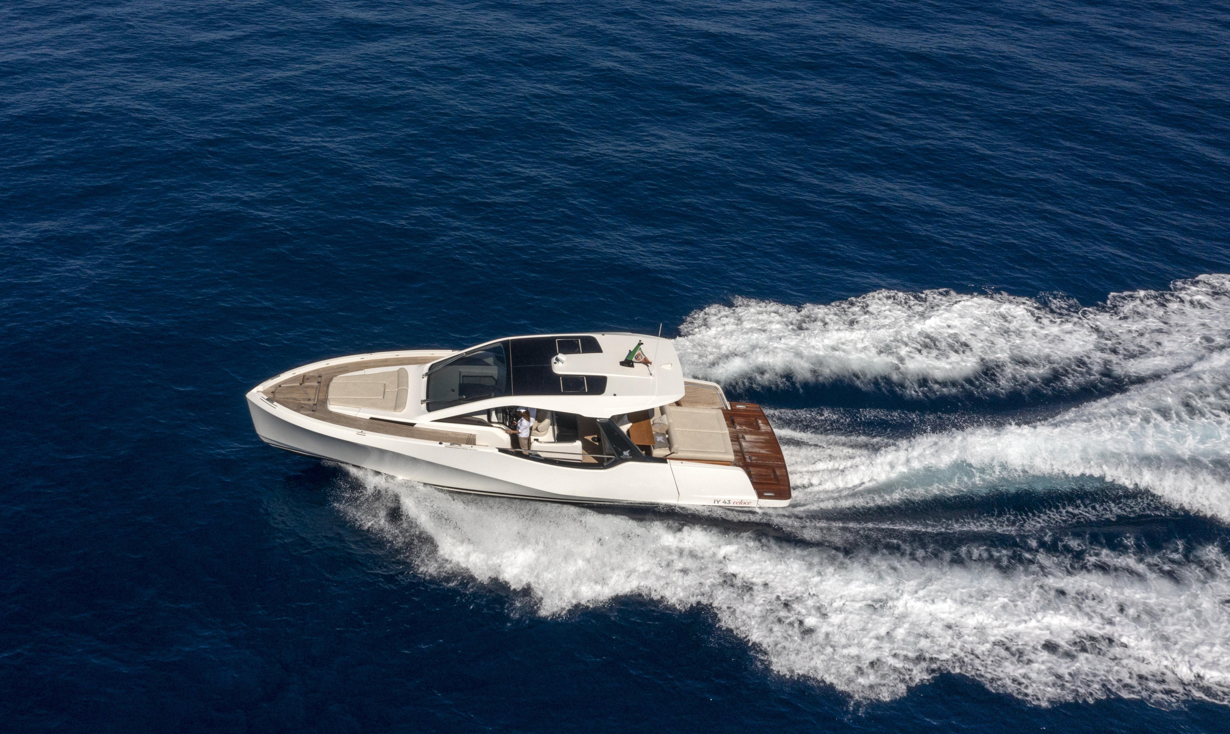 IY 43 Veloce — photo 21