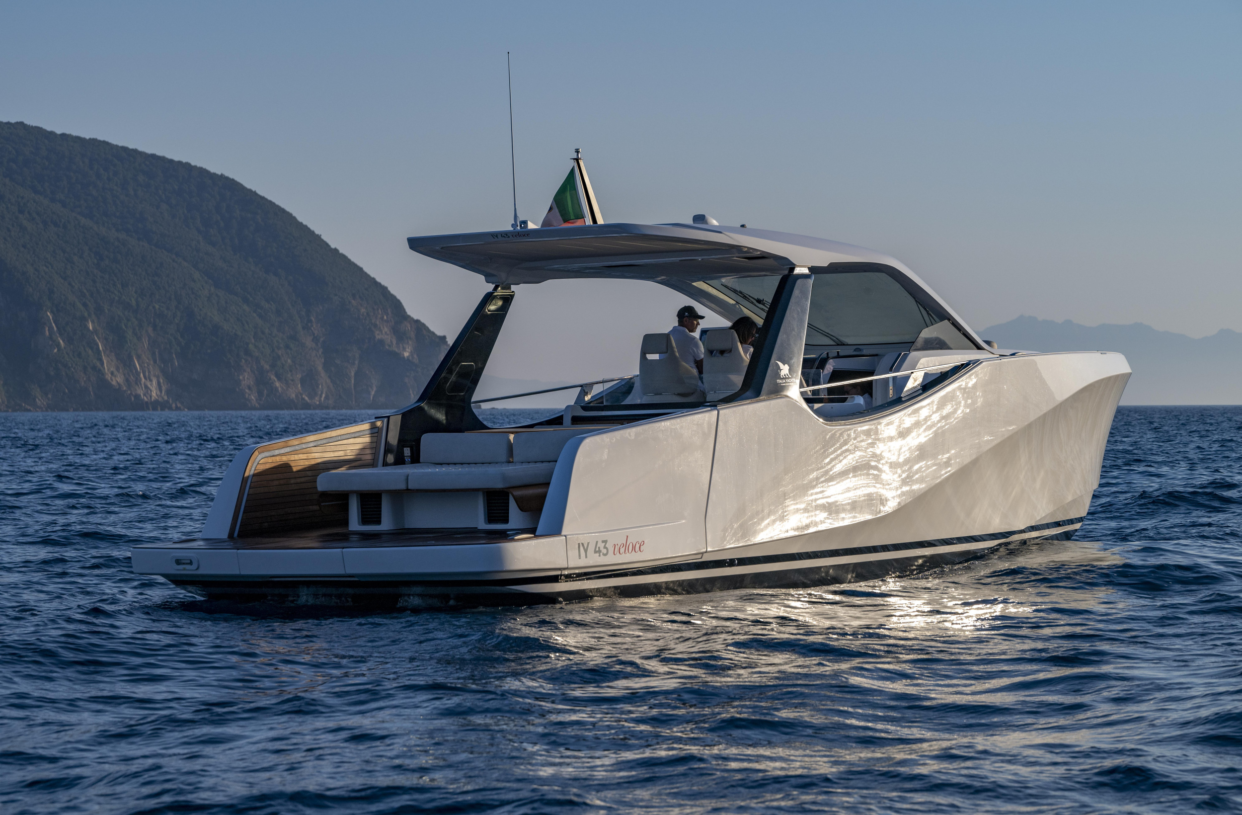 IY 43 Veloce — photo 27