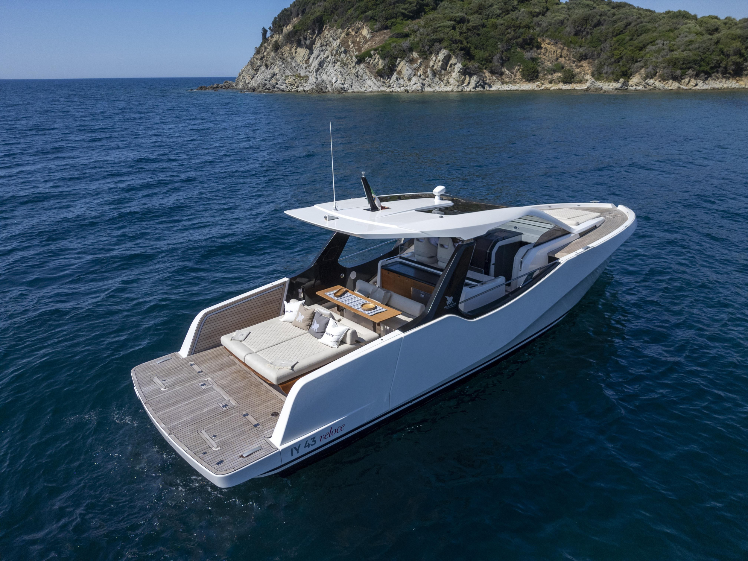 IY 43 Veloce — photo 48