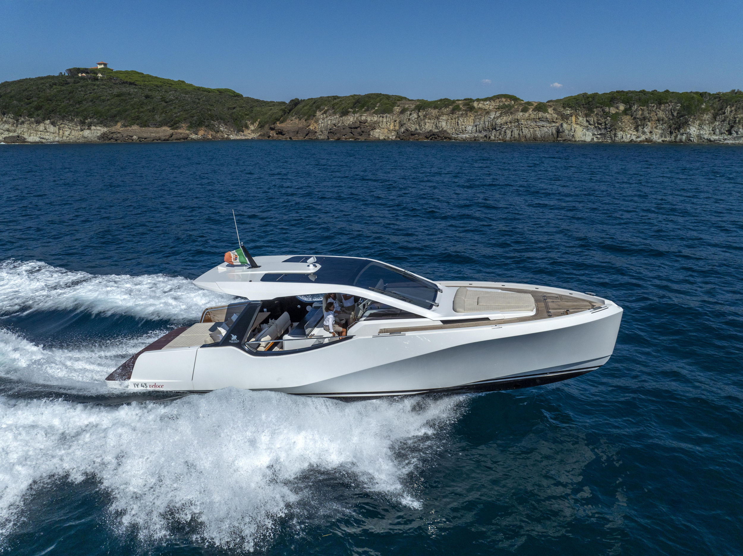 IY 43 Veloce — photo 32