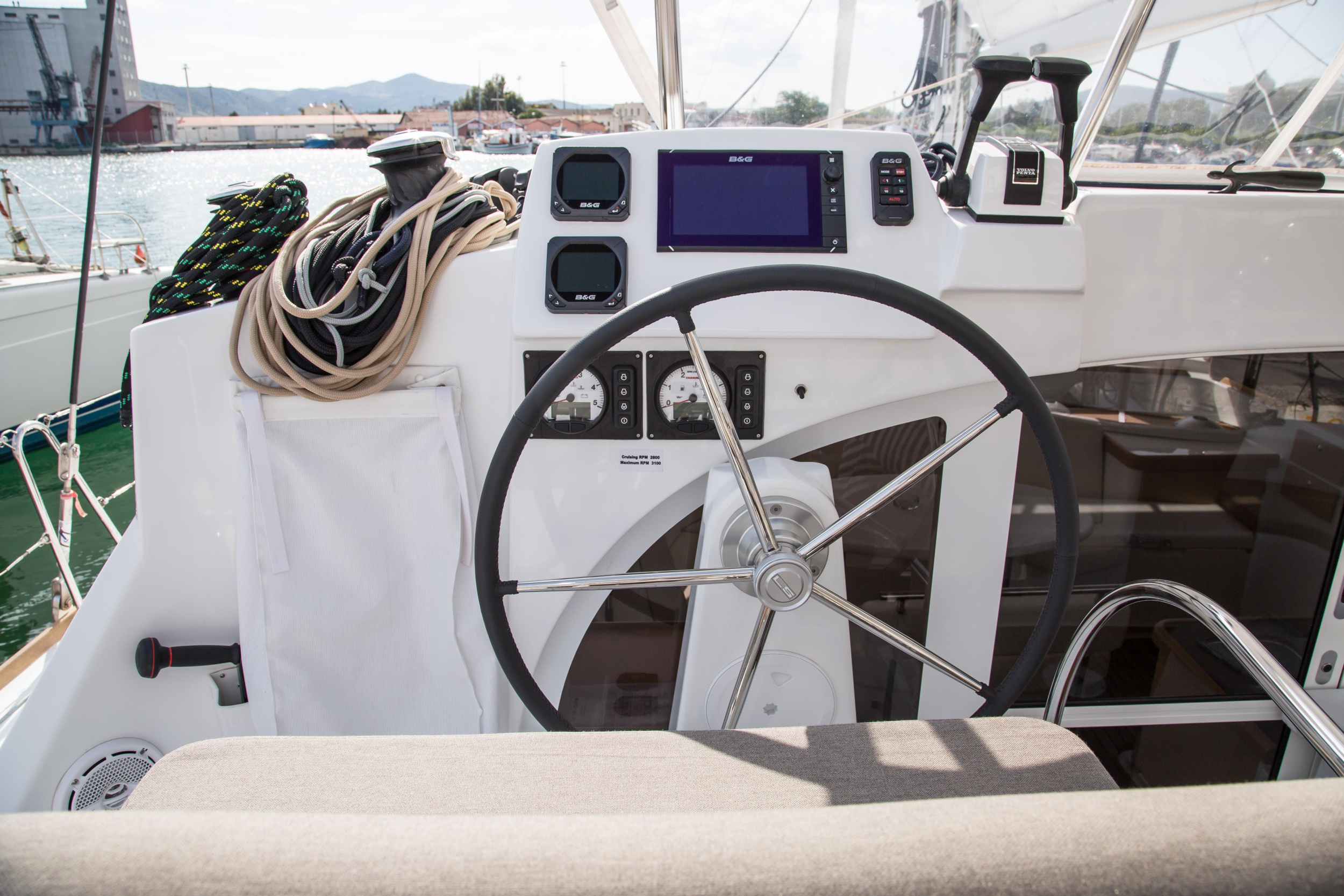 Photo #18 - Lagoon 380 (Calypso) in Volos - 5256