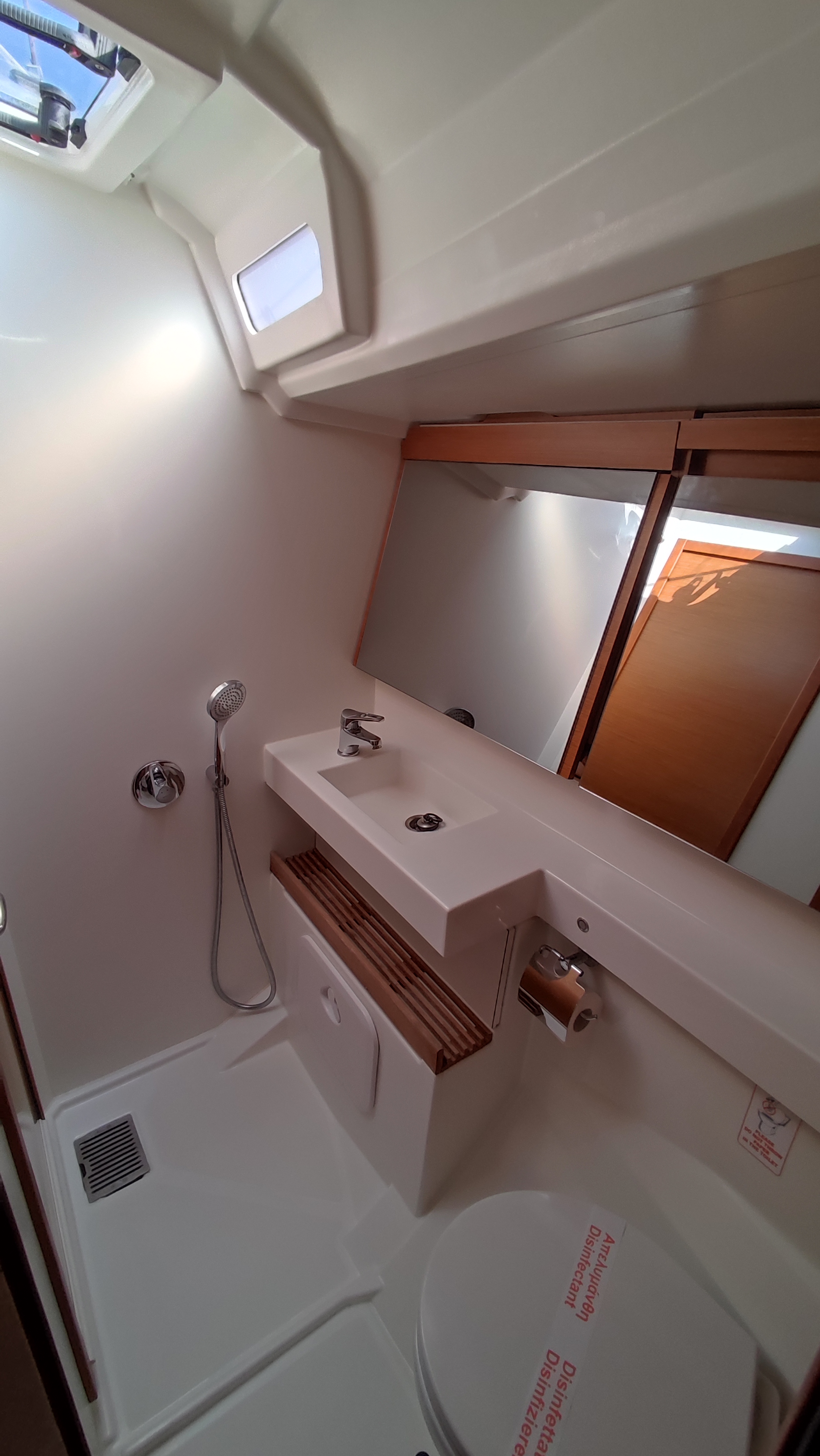 Photo #8 - Sun Odyssey 440 (Erato) en Volos - 15257