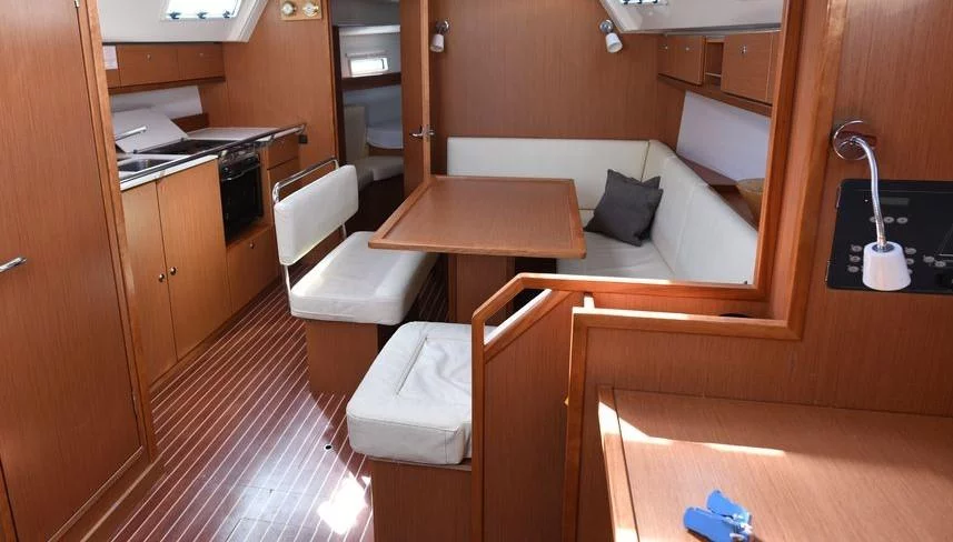 Bavaria Cruiser 40 (Eurybia)  - 6