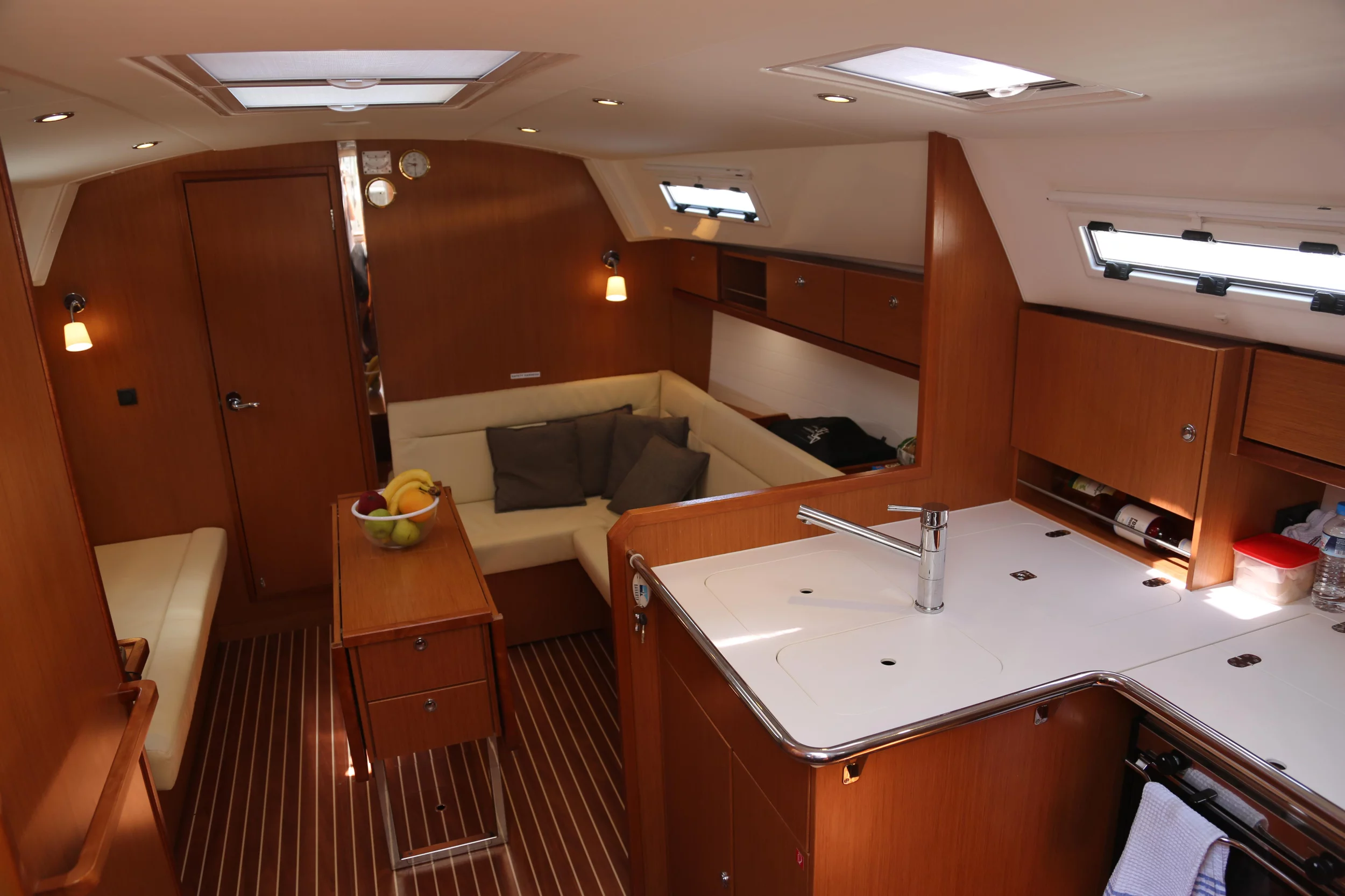 Bavaria Cruiser 36 (Doris)  - 3