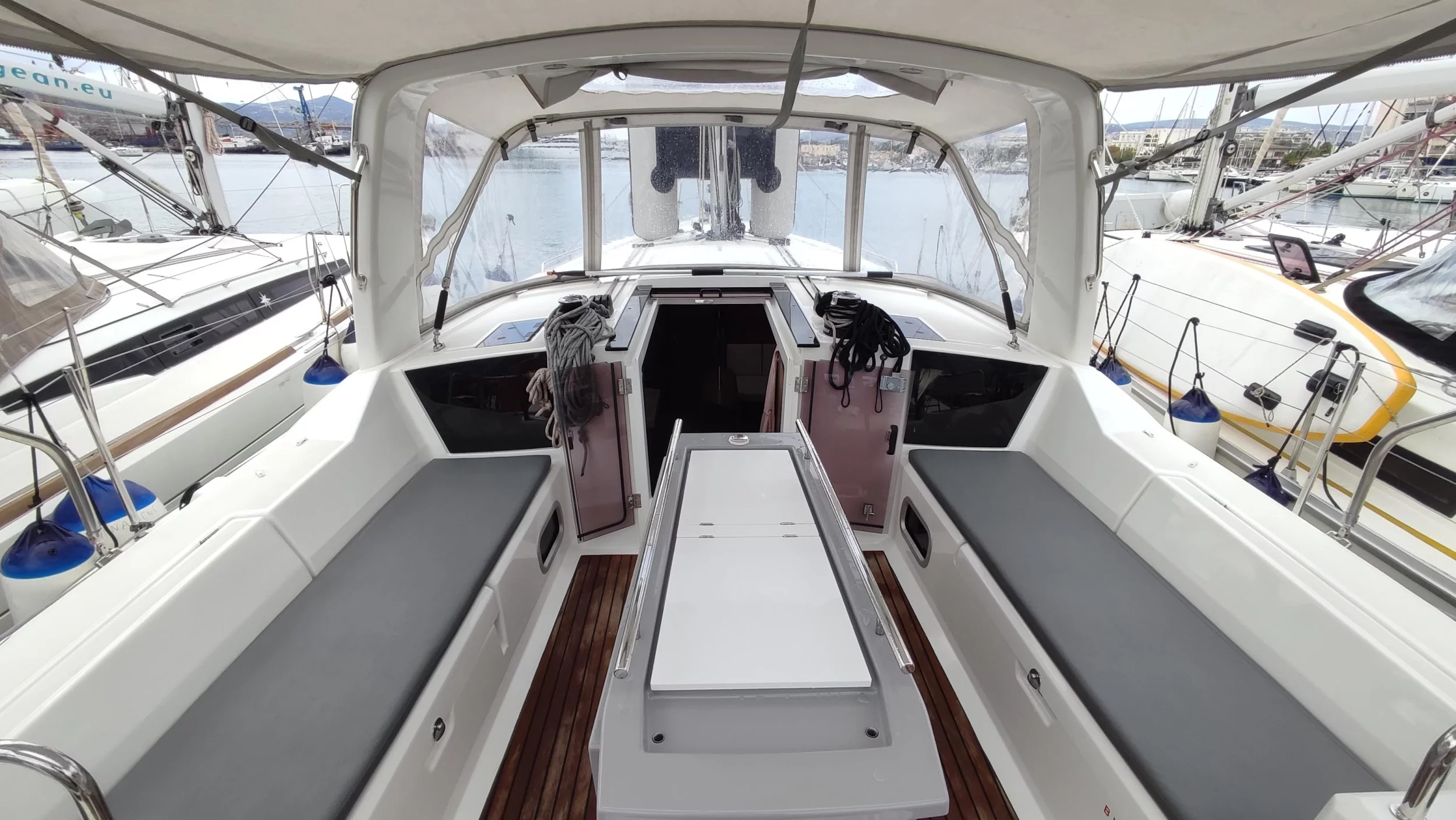 Oceanis 41.1 (Maera)  - 17