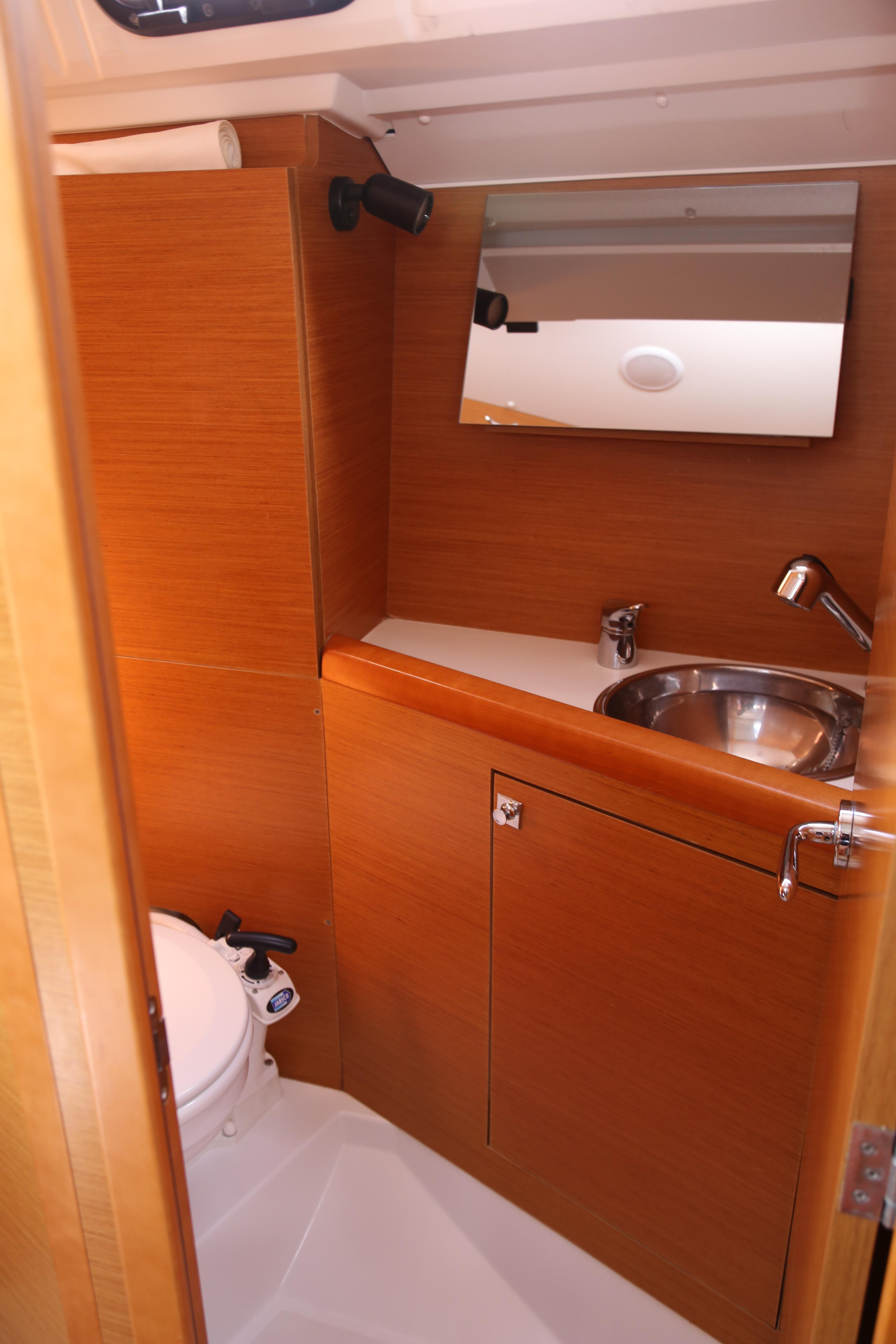 Photo #3 - Sun Odyssey 349 (Ferousa) en Volos - 23550