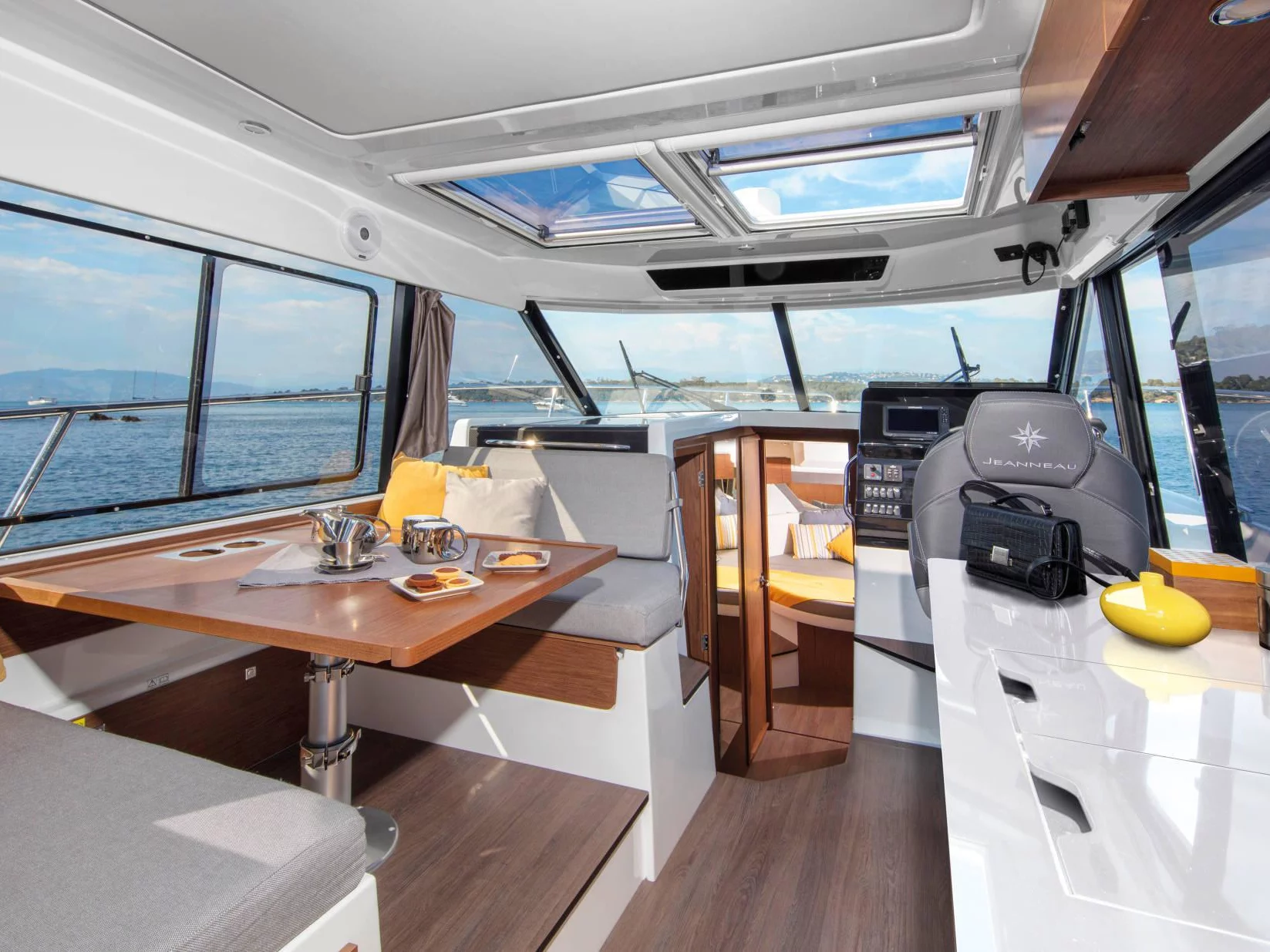 Merry Fisher 1095 (Hera II) Interior image - 3
