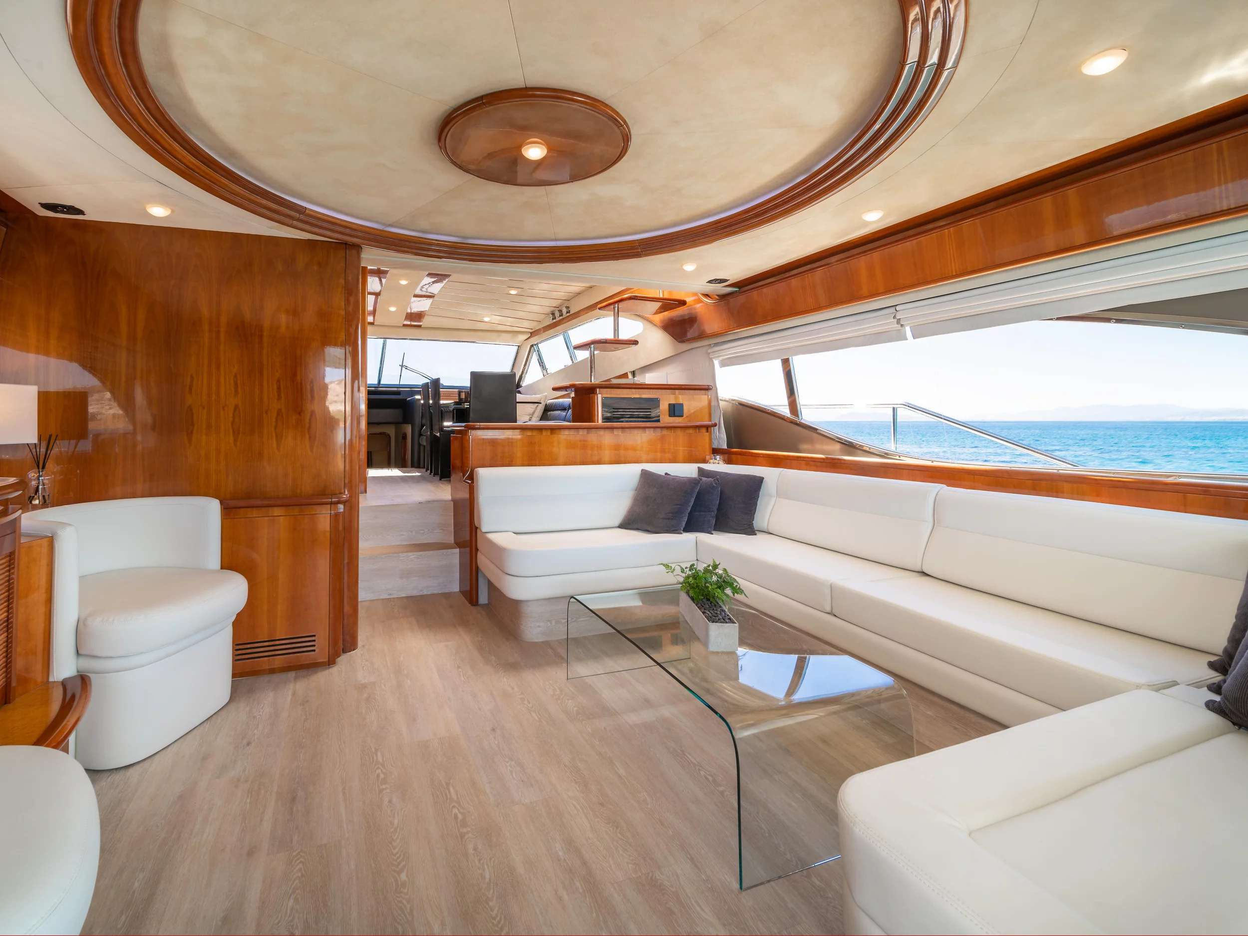 Ferretti 68 (SIMPLY BRILLIANT) Interior image - 14