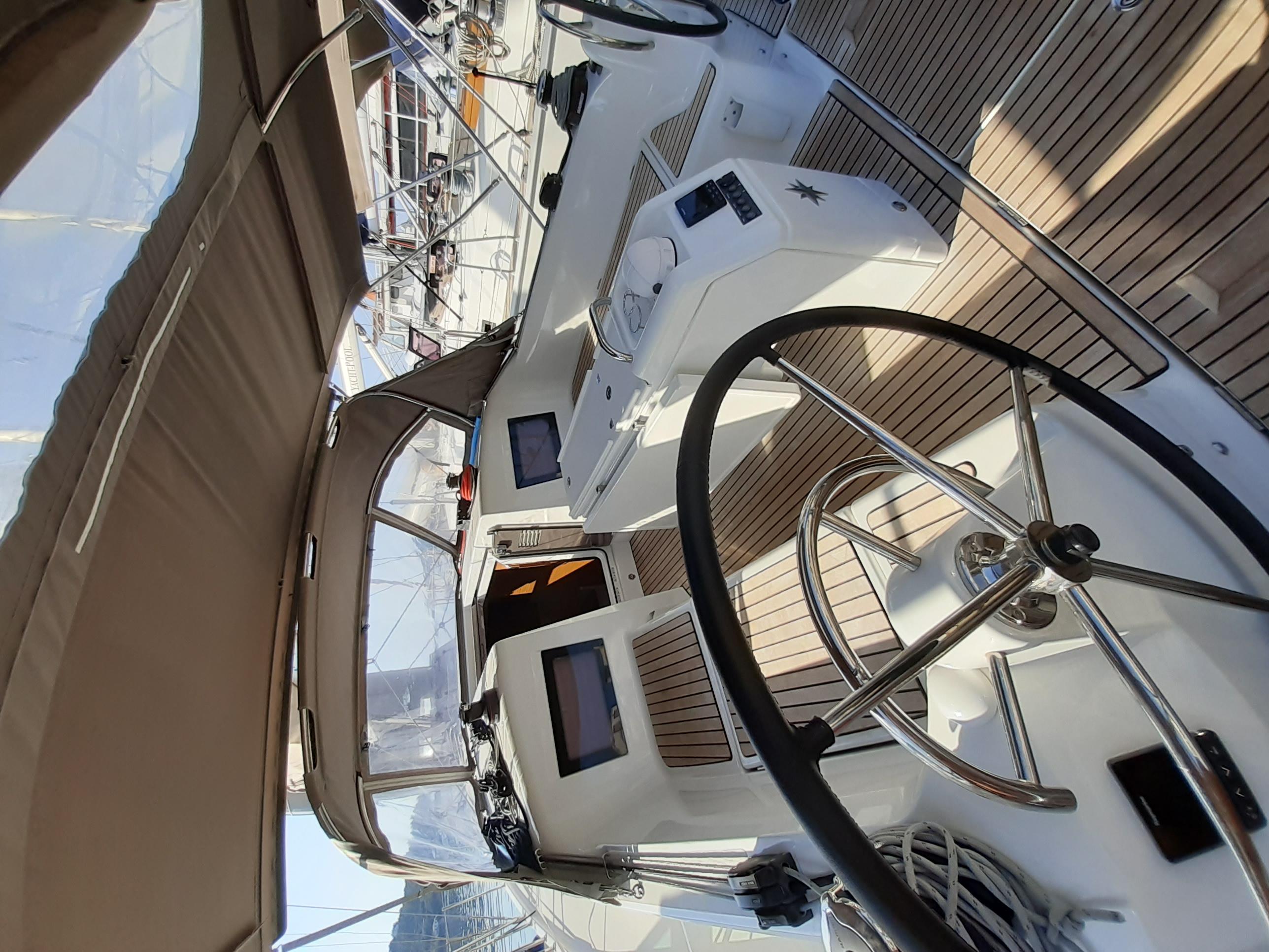 Photo #3 - Sun Odyssey 410 (Kymothoe) in Volos - 17905