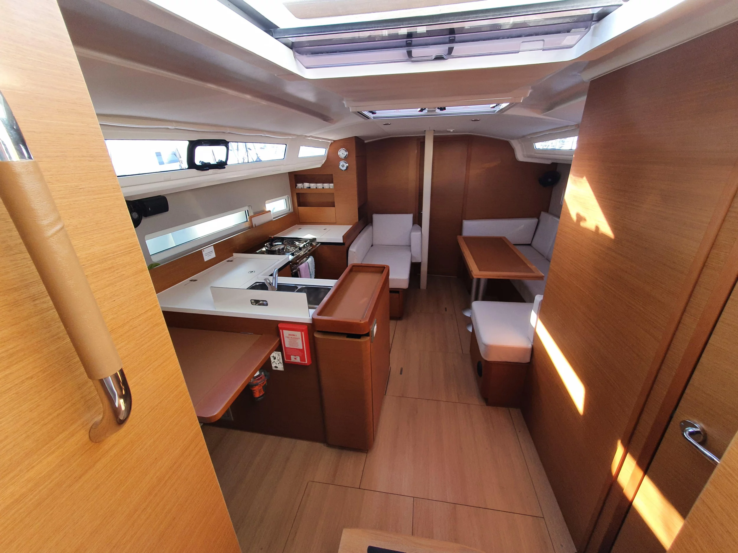 Sun Odyssey 410 (Kymothoe)  - 15