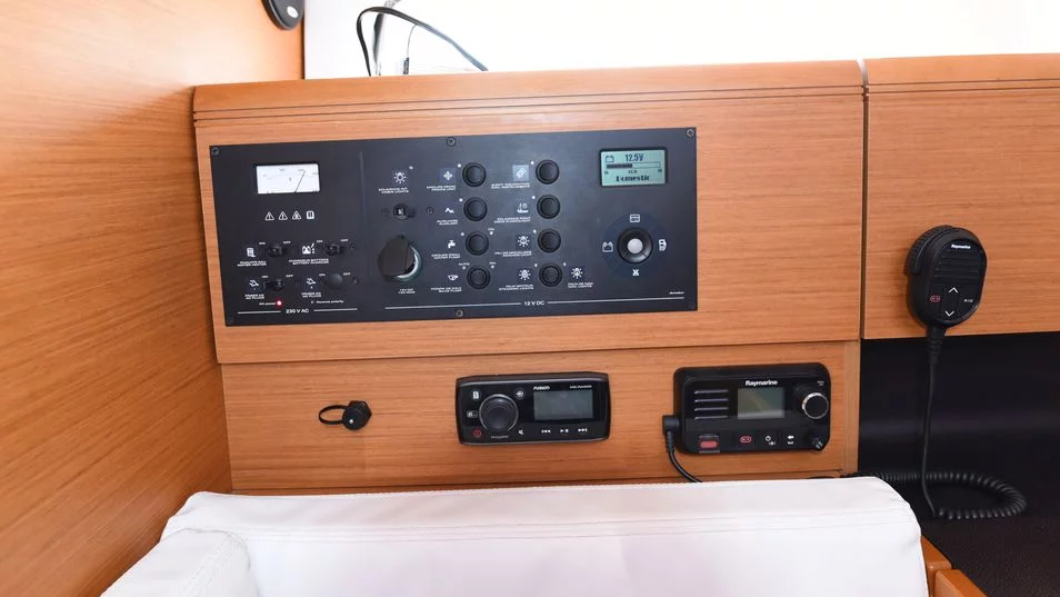 Sun Odyssey 419 (Pelagia)  - 4