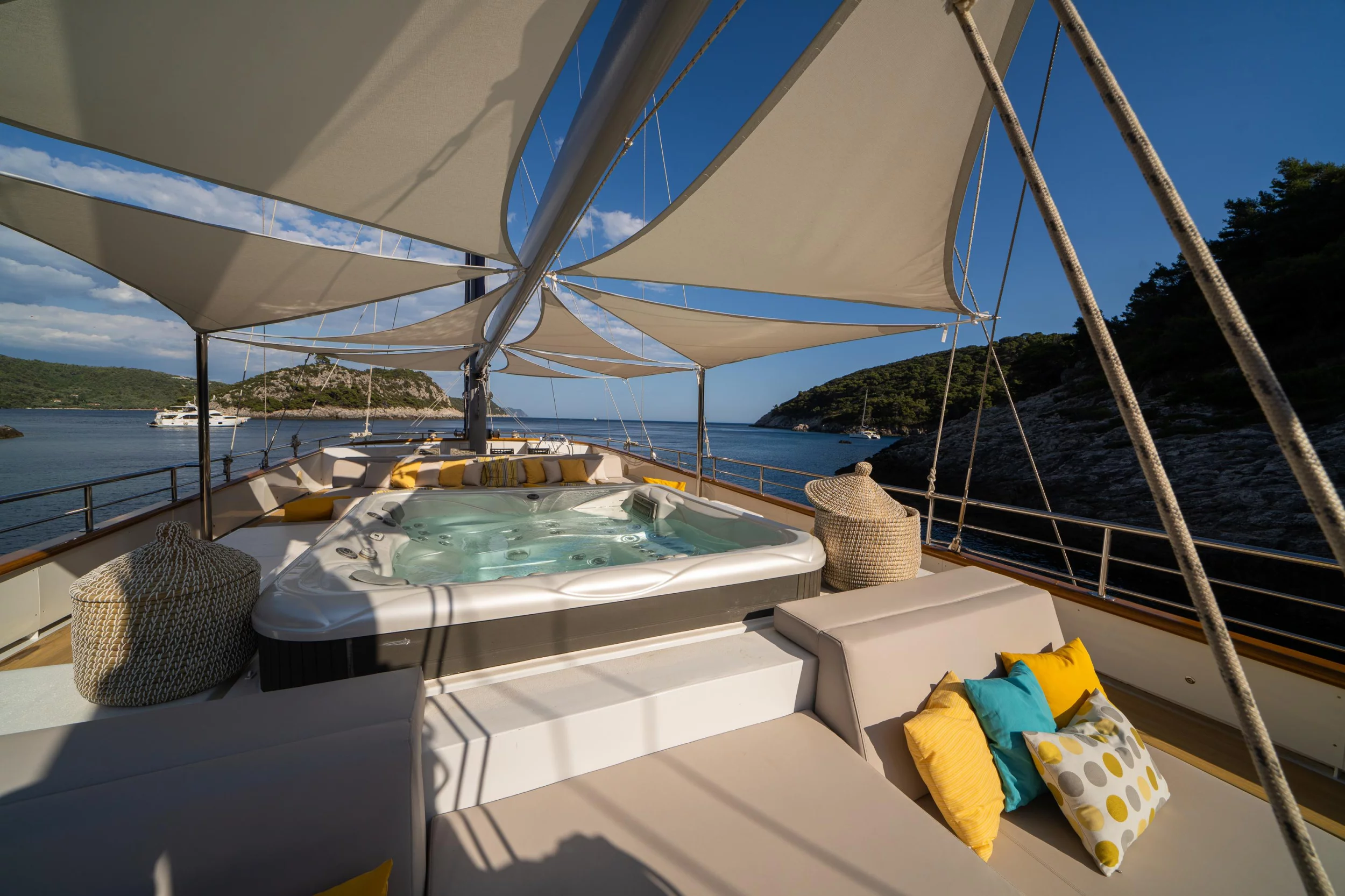 Luxury Sailing Yacht - Dalmatino (Dalmatino)  - 76