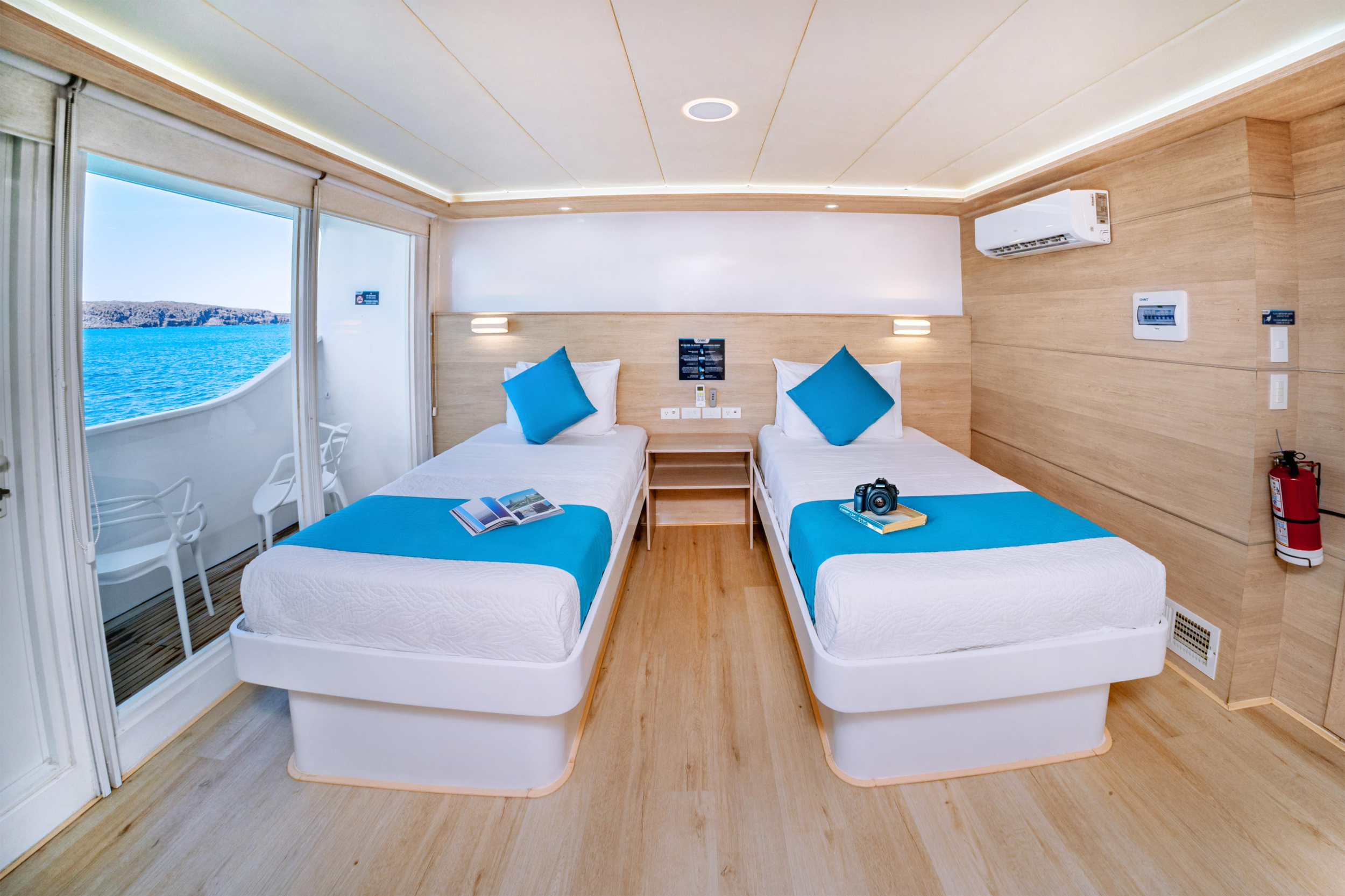 Catamaran - Treasure — photo 40