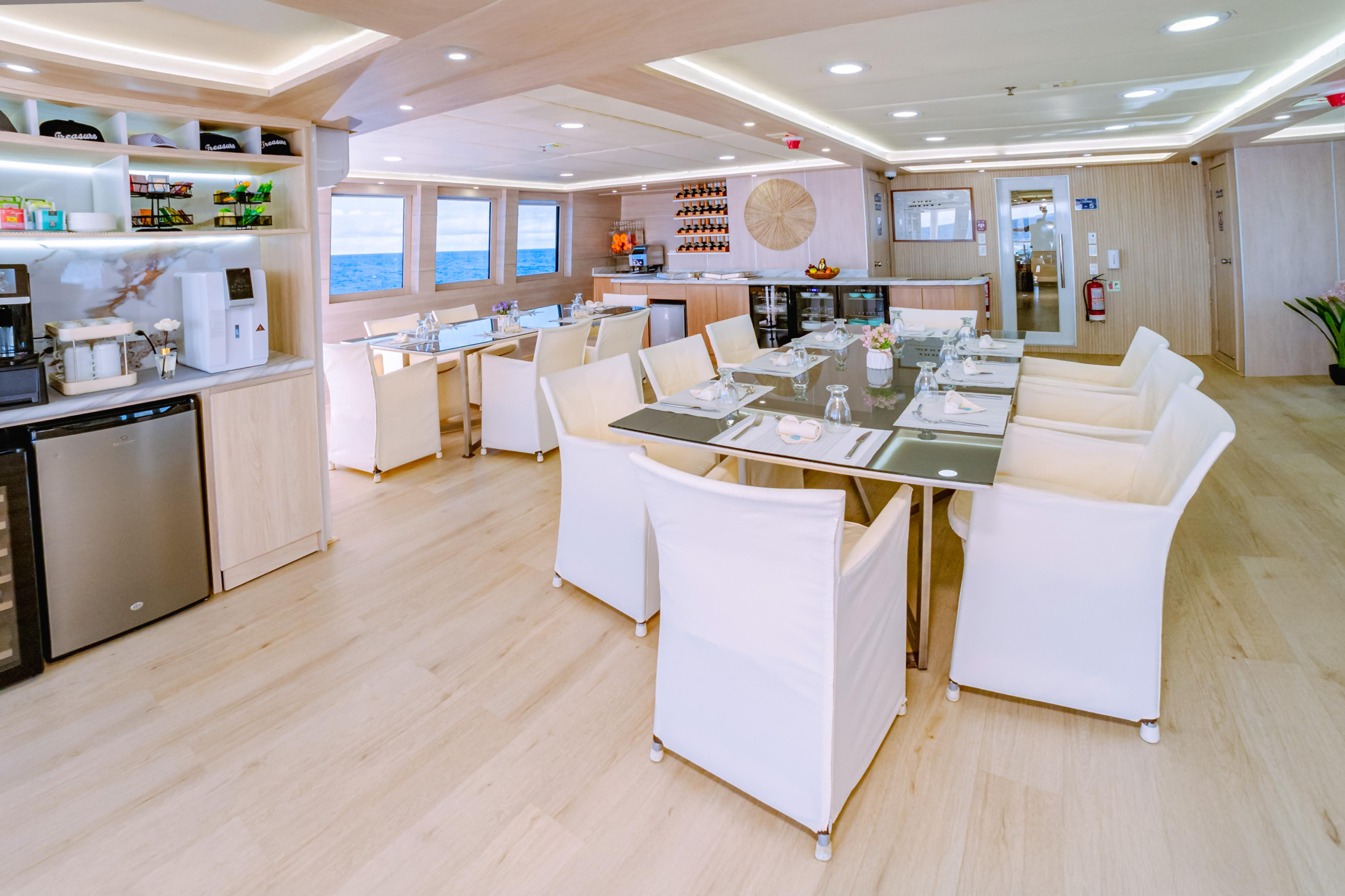 Catamaran - Treasure — photo 22