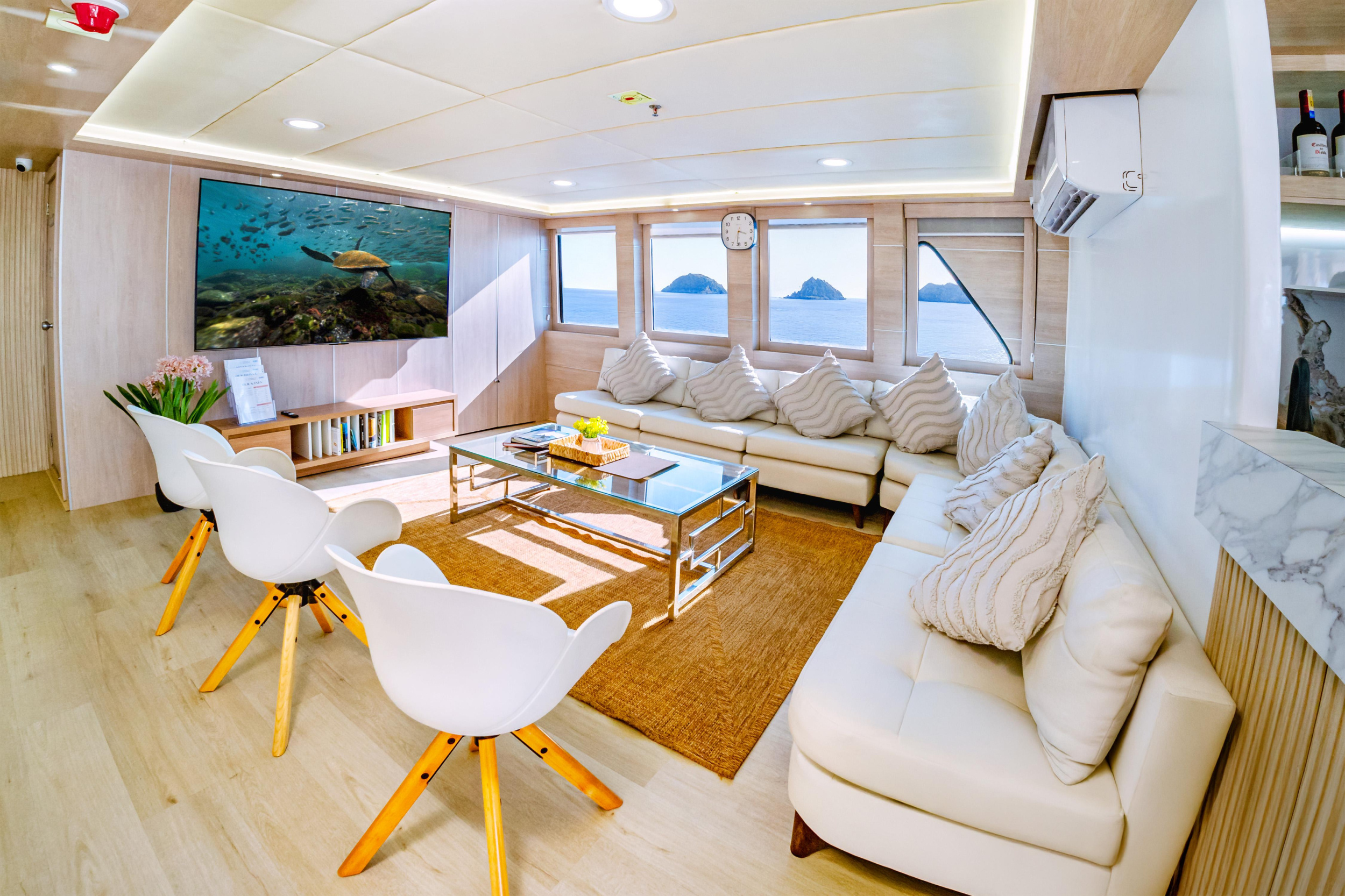 Catamaran - Treasure — photo 11