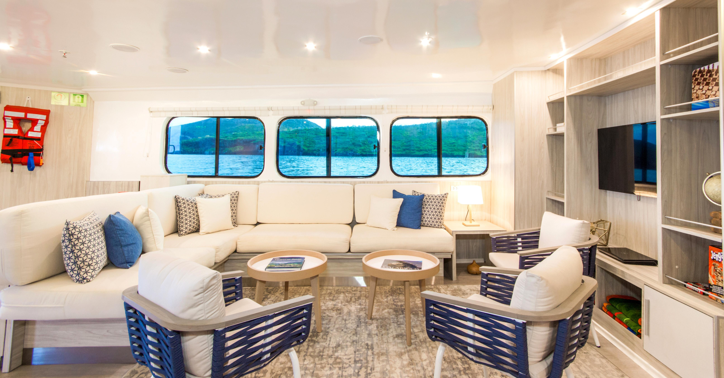 Motoryacht - Solaris — photo 11