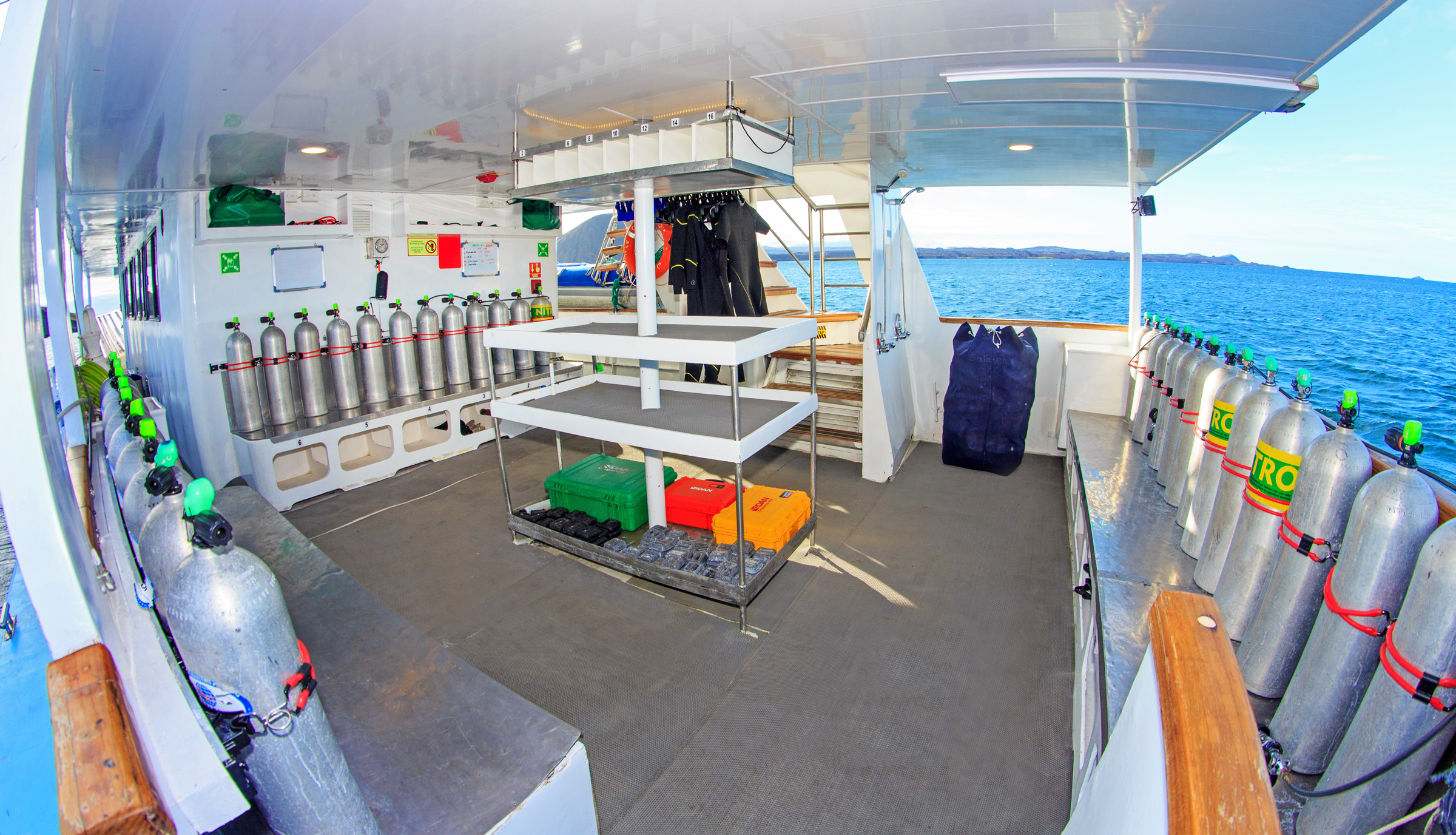Motoryacht - Aqua — photo 40