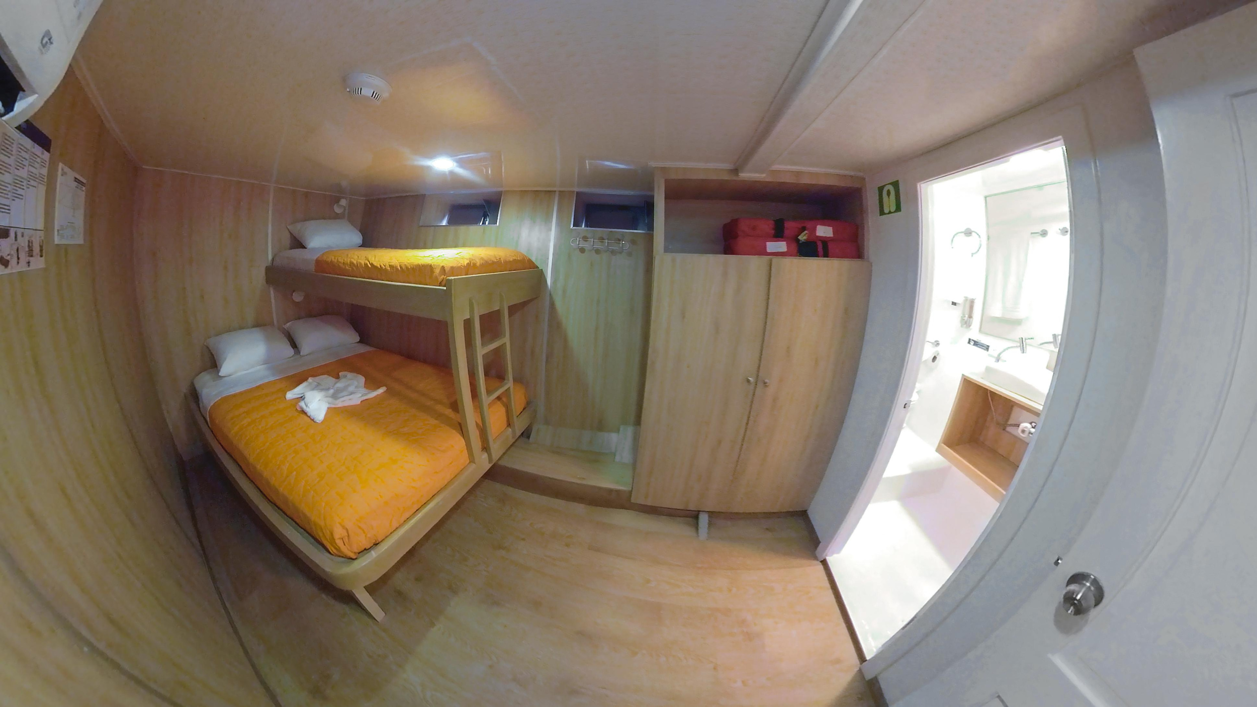 Motoryacht - Aqua — photo 9