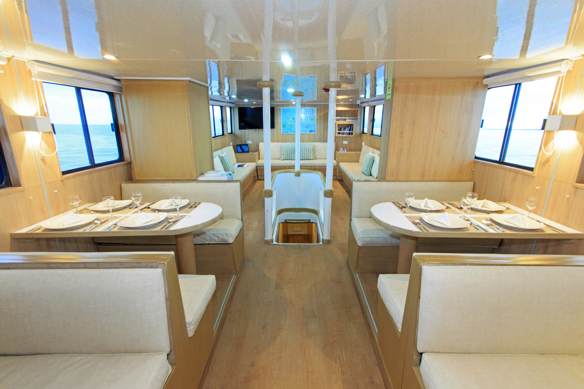 Motoryacht - Aqua — photo 11