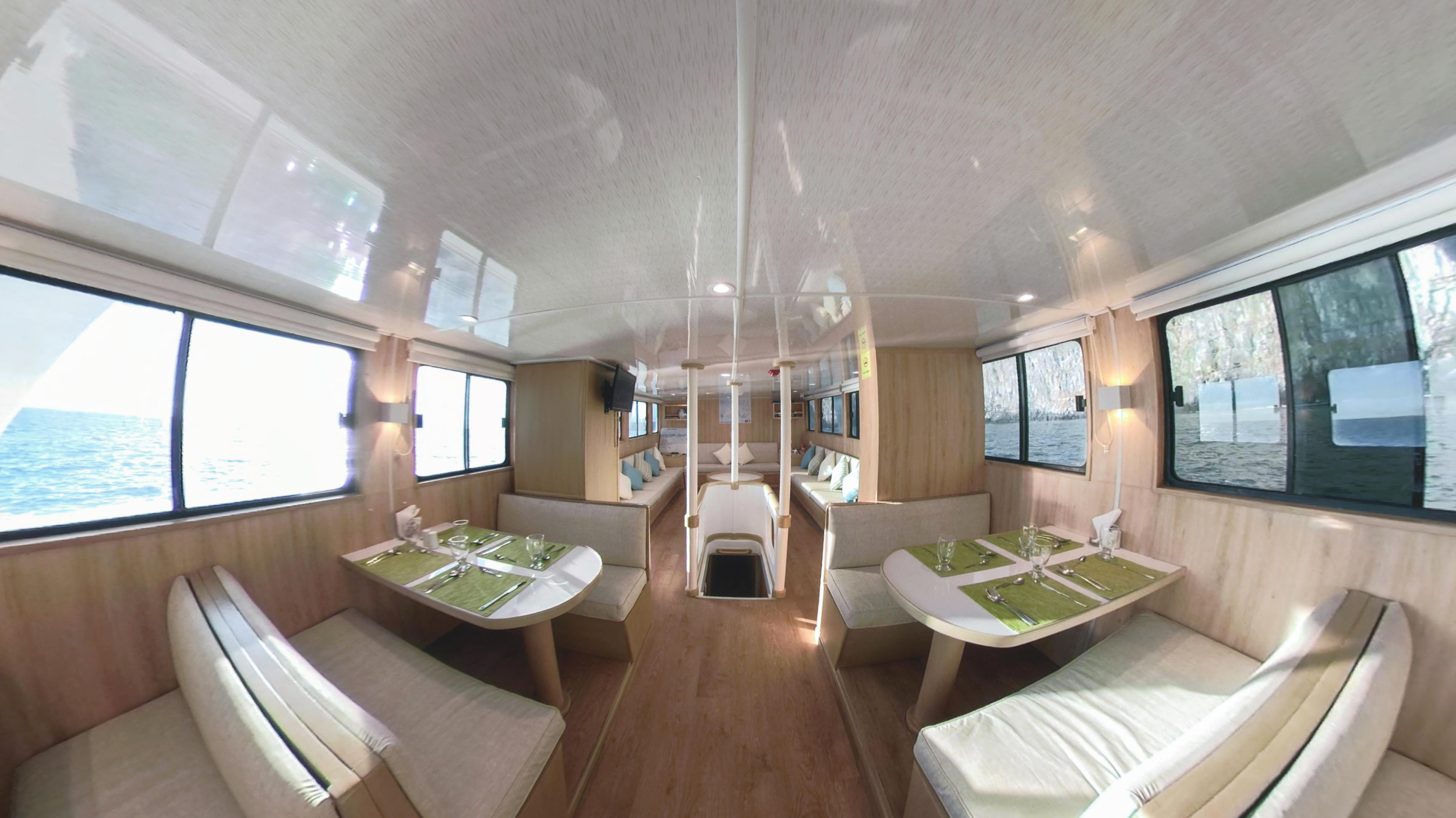Motoryacht - Aqua — photo 17
