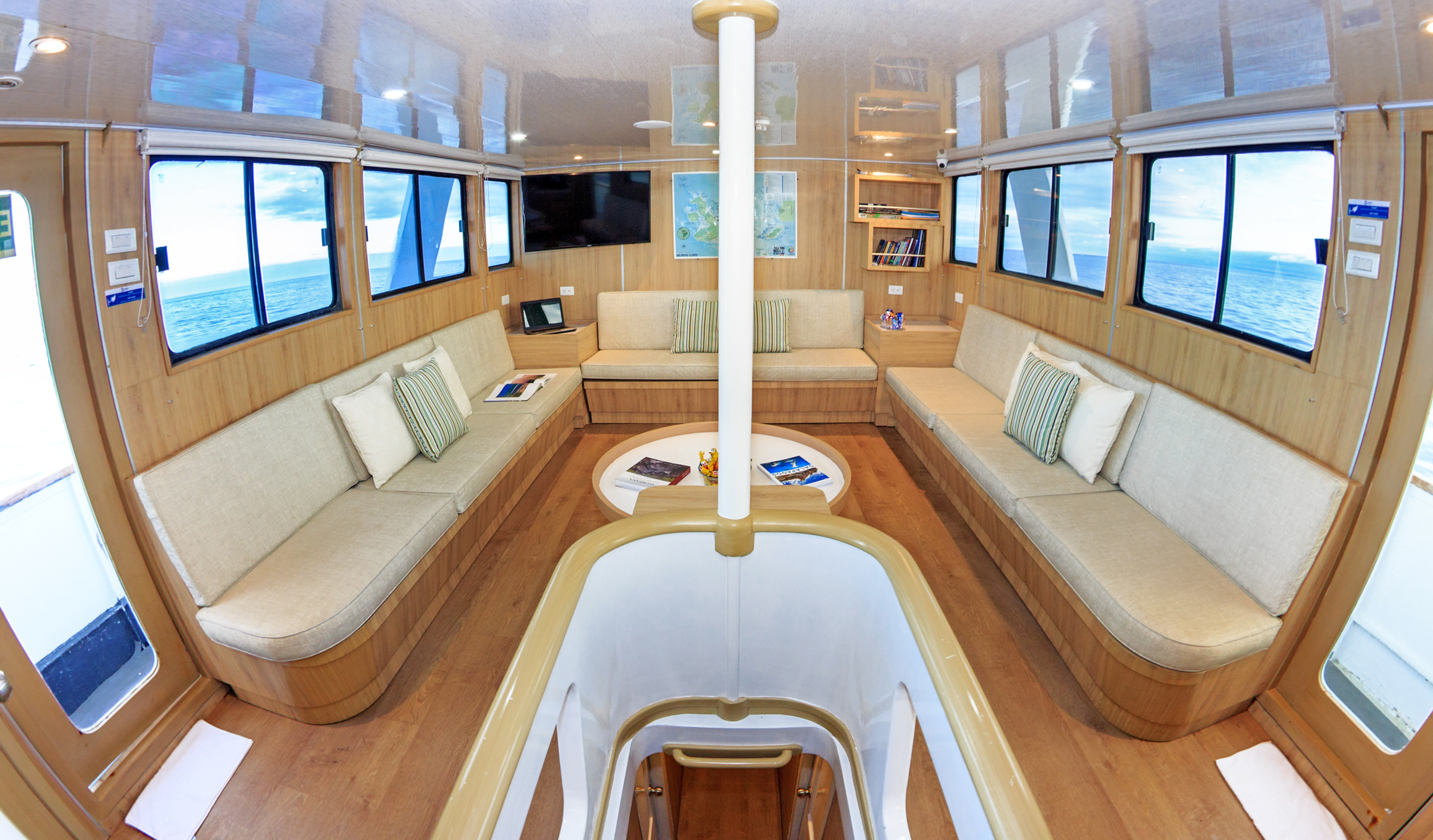 Motoryacht - Aqua — photo 39