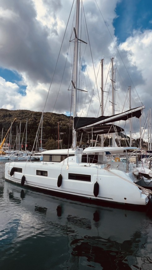 Photo #12 - Lagoon 46 (Our Dream) in Lavrion - 17377