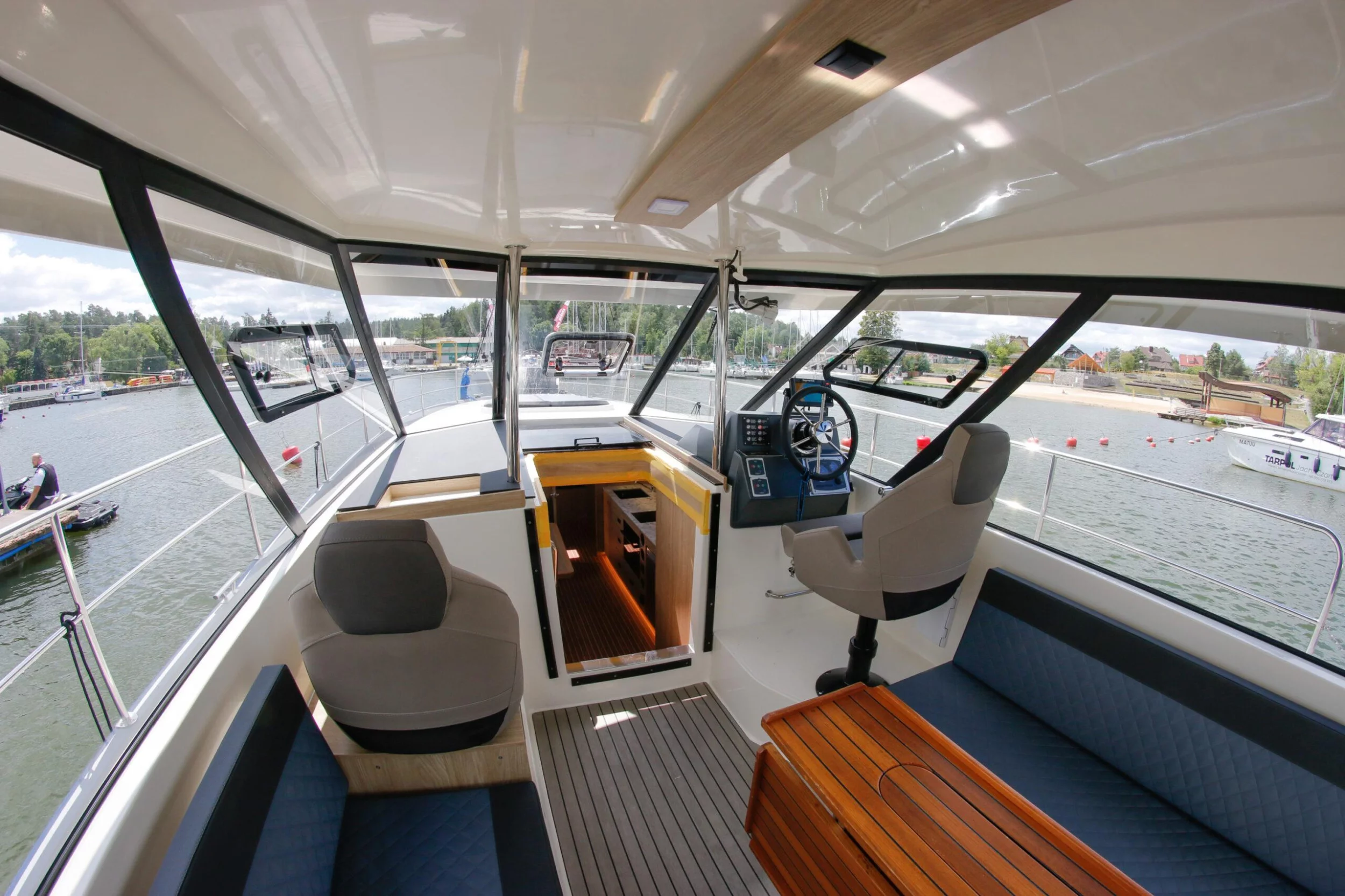 Nautika 1300 ROYAL (Nautika 1300 Royal)  - 2