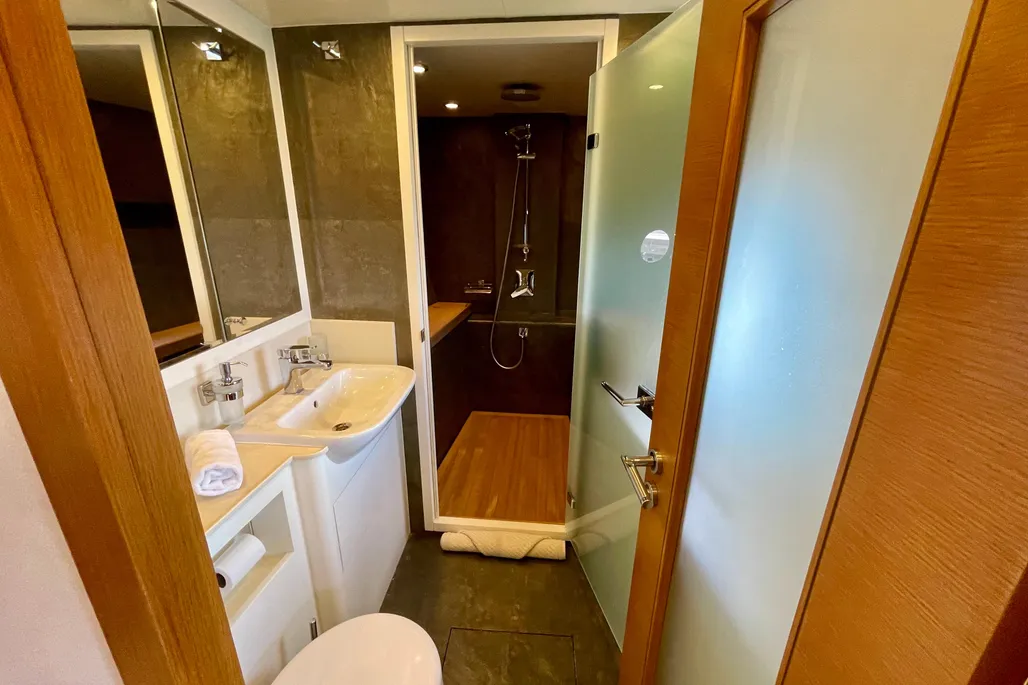 Serenity 64 LUXE — photo 28
