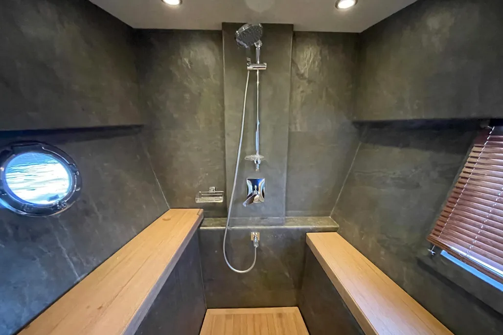 Serenity 64 LUXE — photo 9