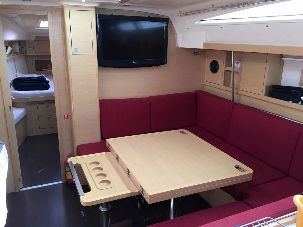 Elan 450 (Carolina) Interior image - 12