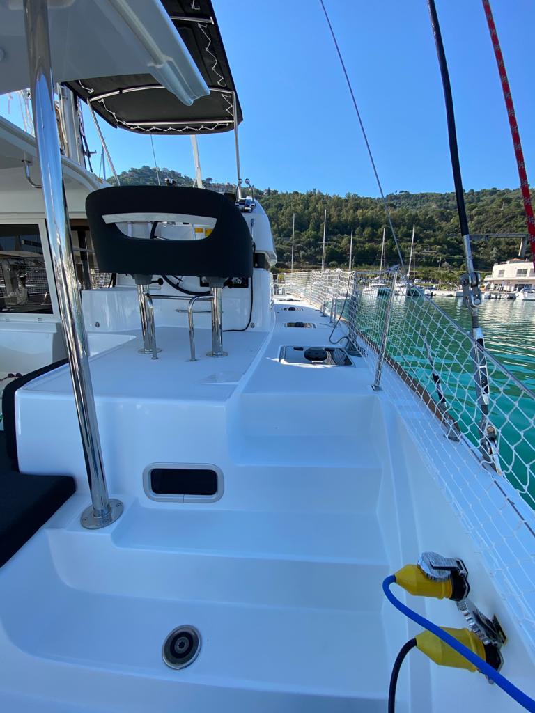 Lagoon 40 — photo 14