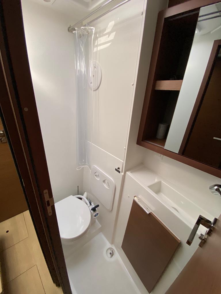 Lagoon 40 — photo 11