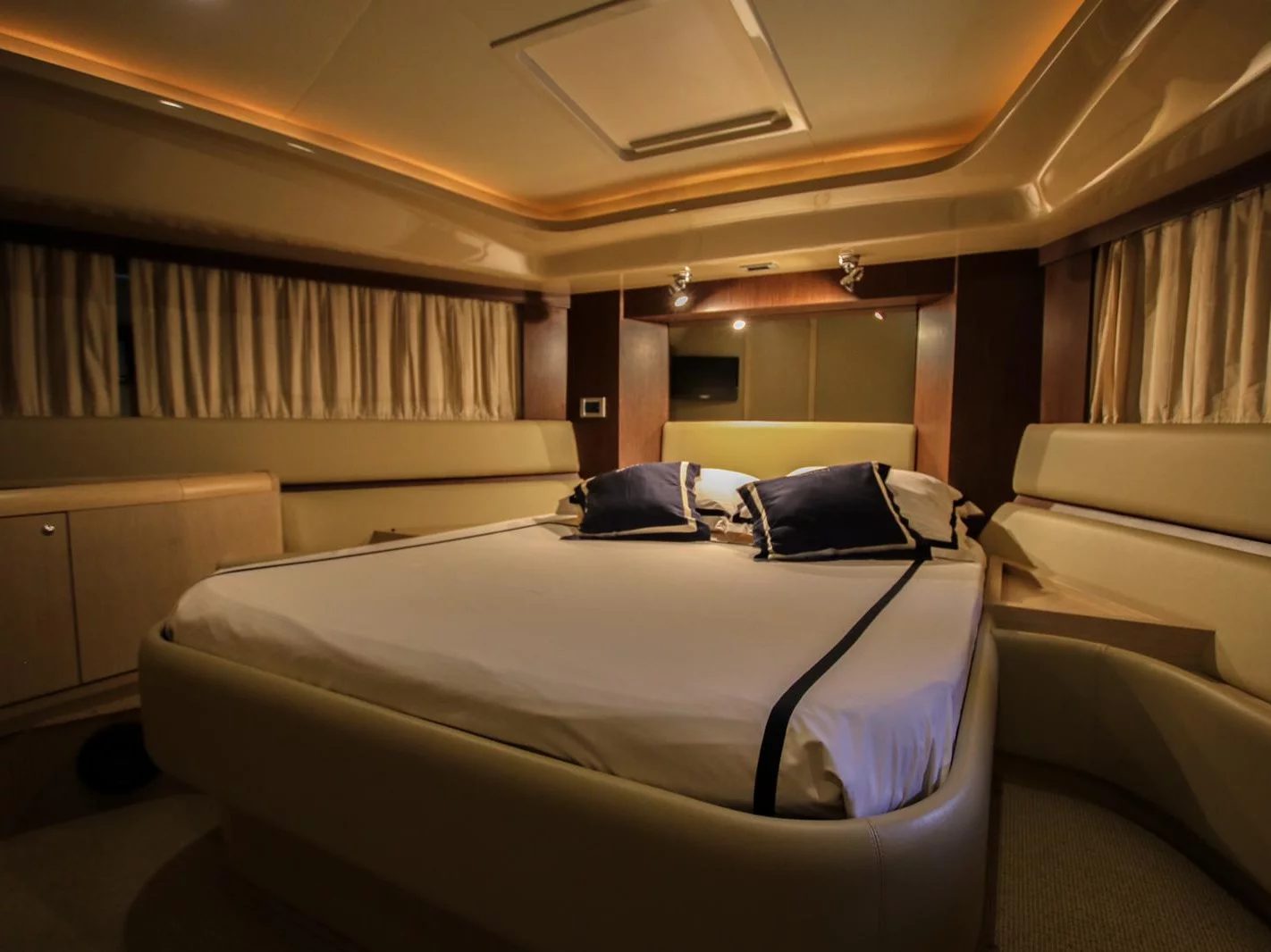 Ferretti 591 (Borna I)  - 24
