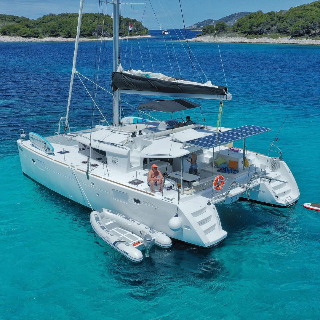 Lagoon 450 Fly Owner Version — photo 8