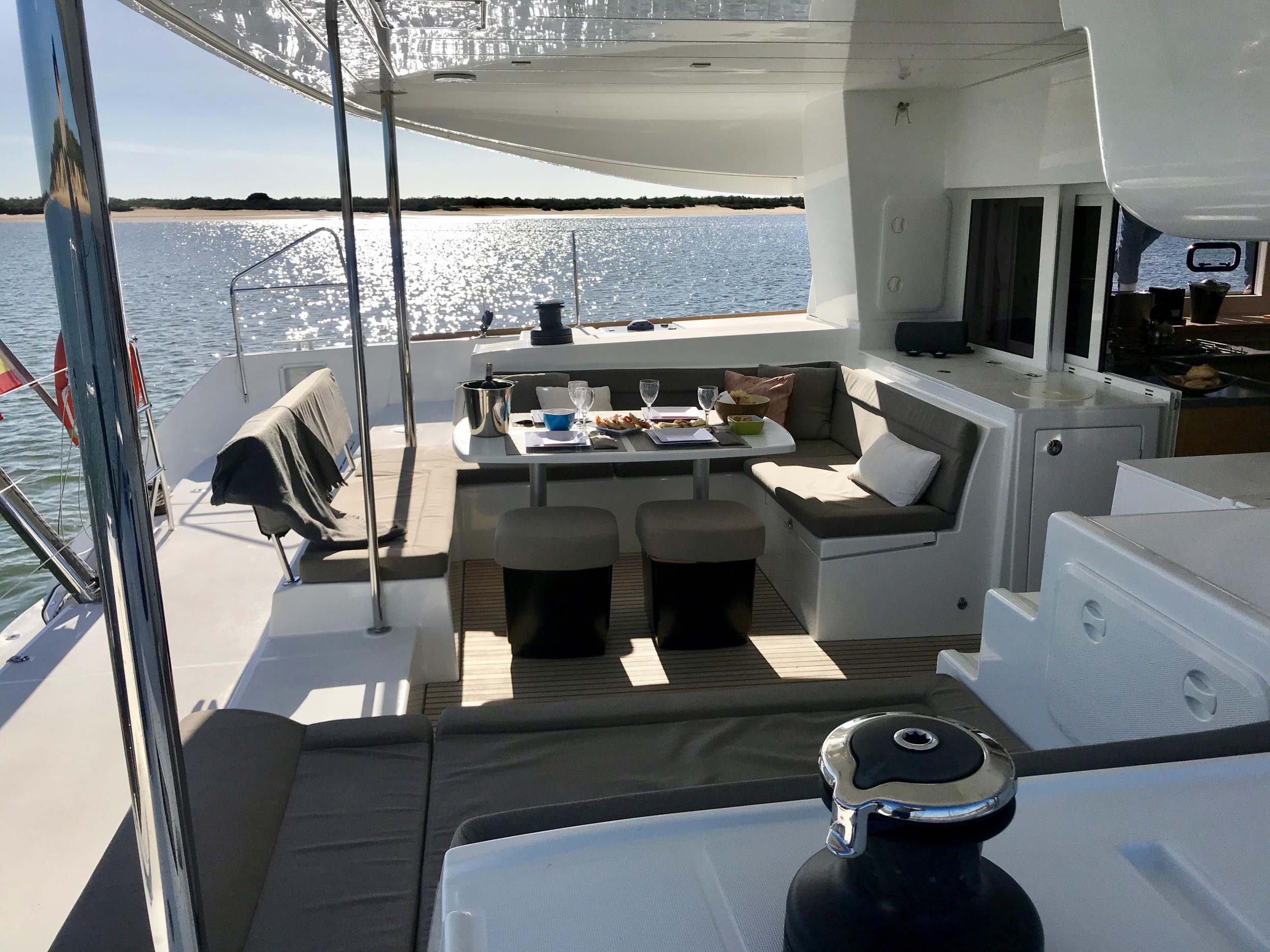Lagoon 450 Fly Owner Version — photo 9