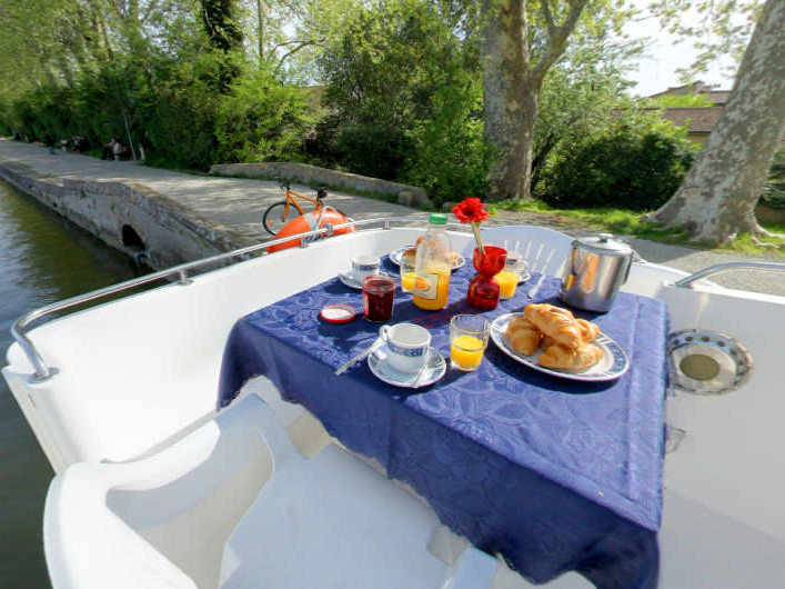 Photo #8 - Countess (Countess - Budget 8) in Benson - 62257