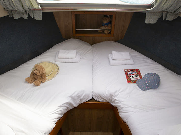 Photo #7 - Crusader (Crusader - Budget 8) in Benson - 62305