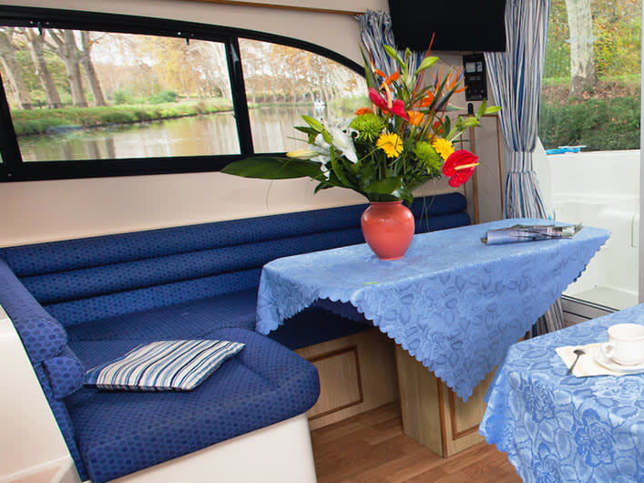 Photo #2 - Elegance (Elegance - Comfort 31) in Chertsey - 62669