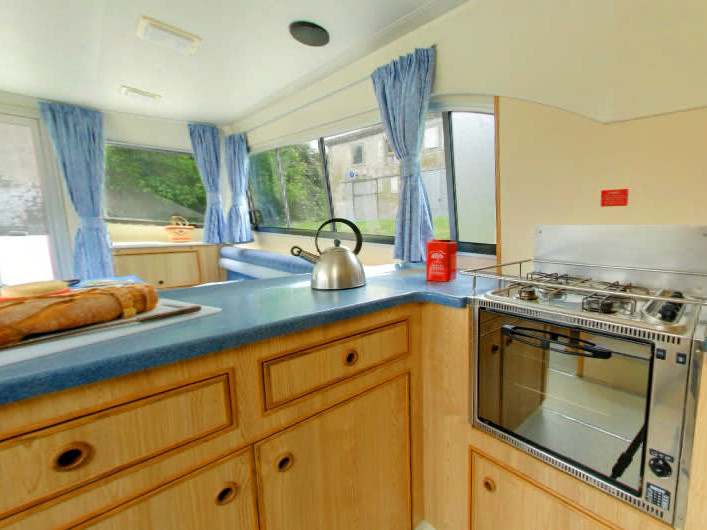Photo #3 - Salsa A (Salsa A - Comfort 23) in Migennes - 62773