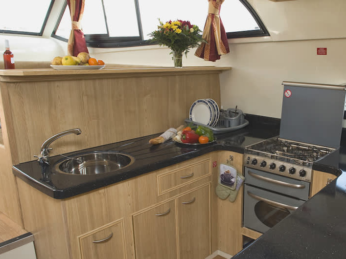 Photo #7 - Mystique (Mystique - Comfort Plus 13) in Chertsey - 62887