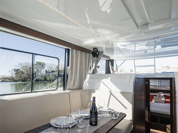 Photo #8 - Liberty (Liberty - Luxury 9) in Port Cassafieres - 63144